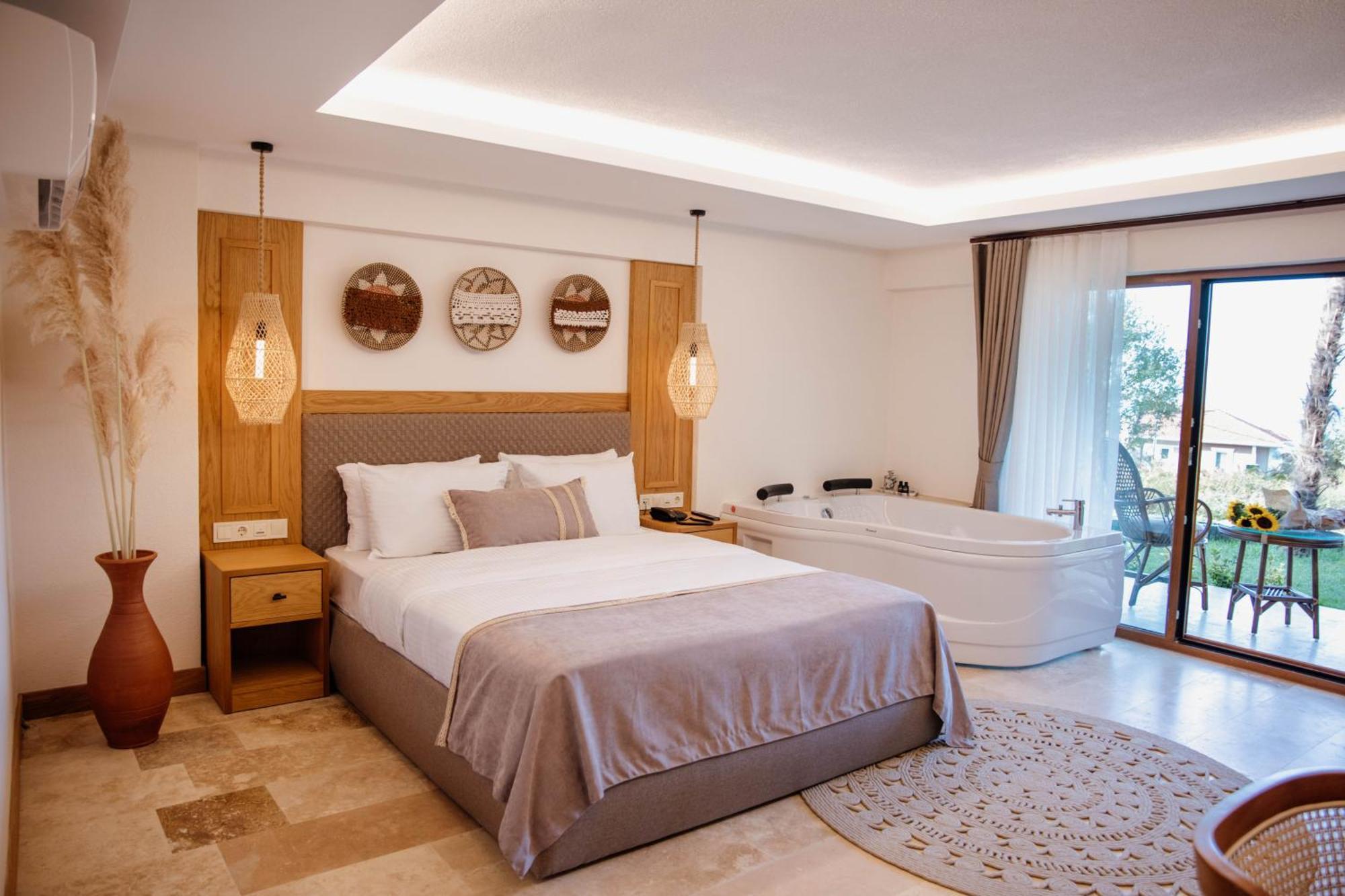 Villaqua Boutique Hotel *