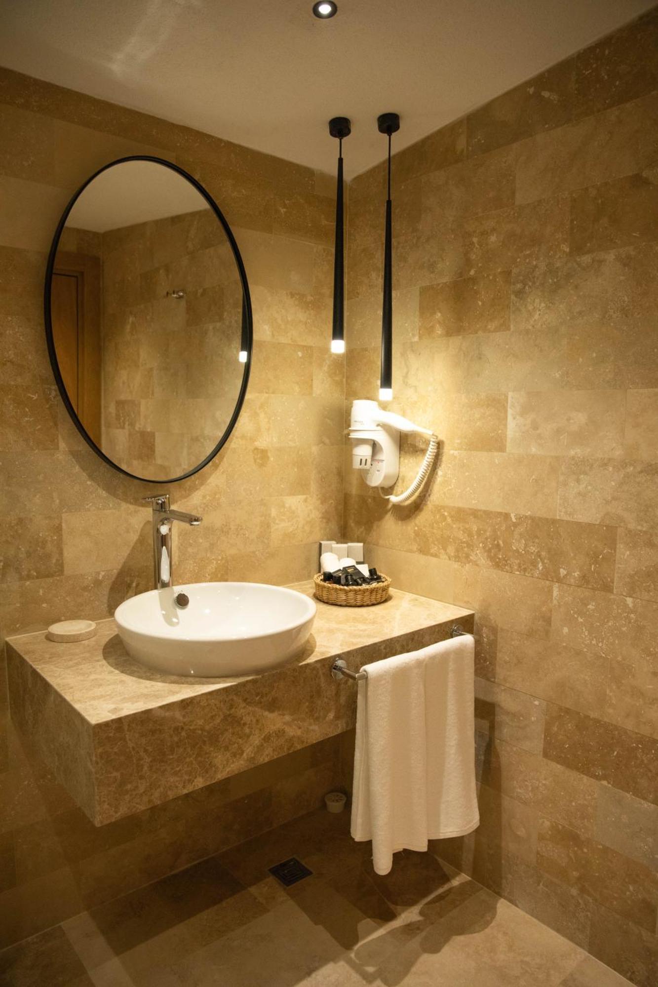 Villaqua Boutique Hotel *