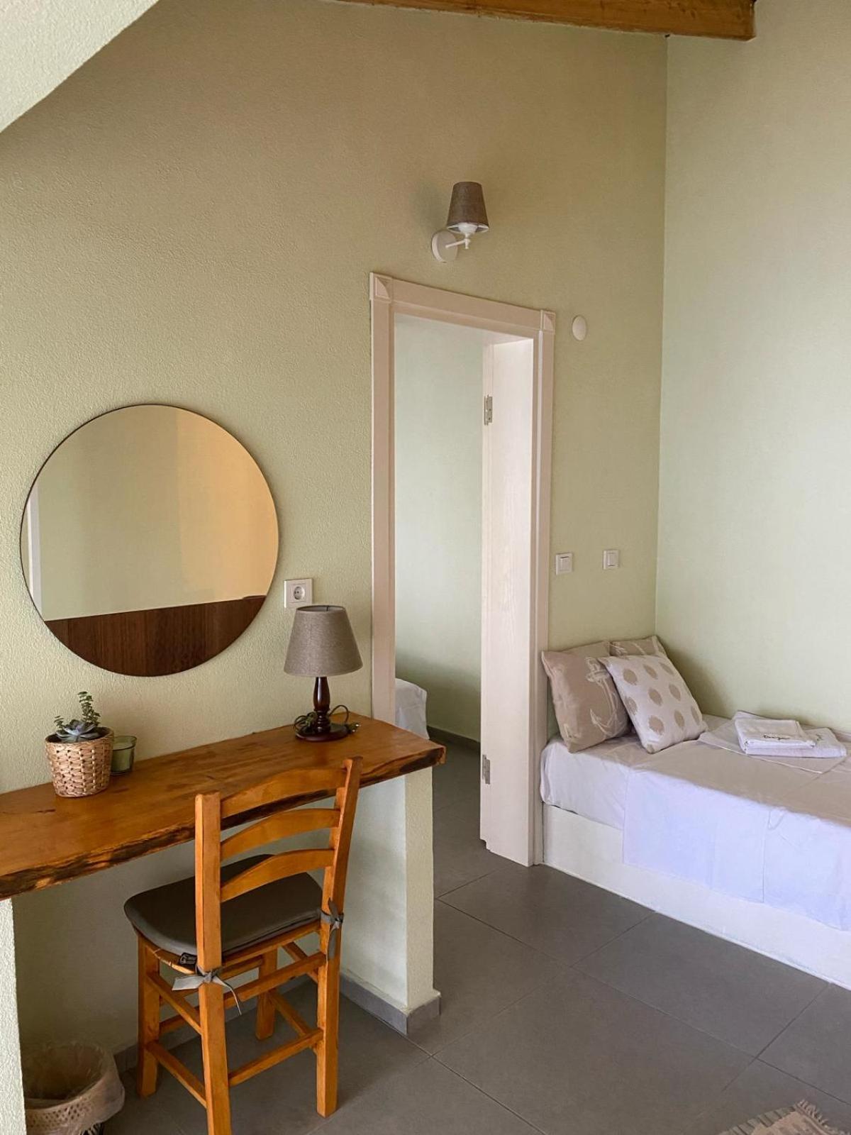 Hotel Deniz Evi Karvunyi Marmara Adasi