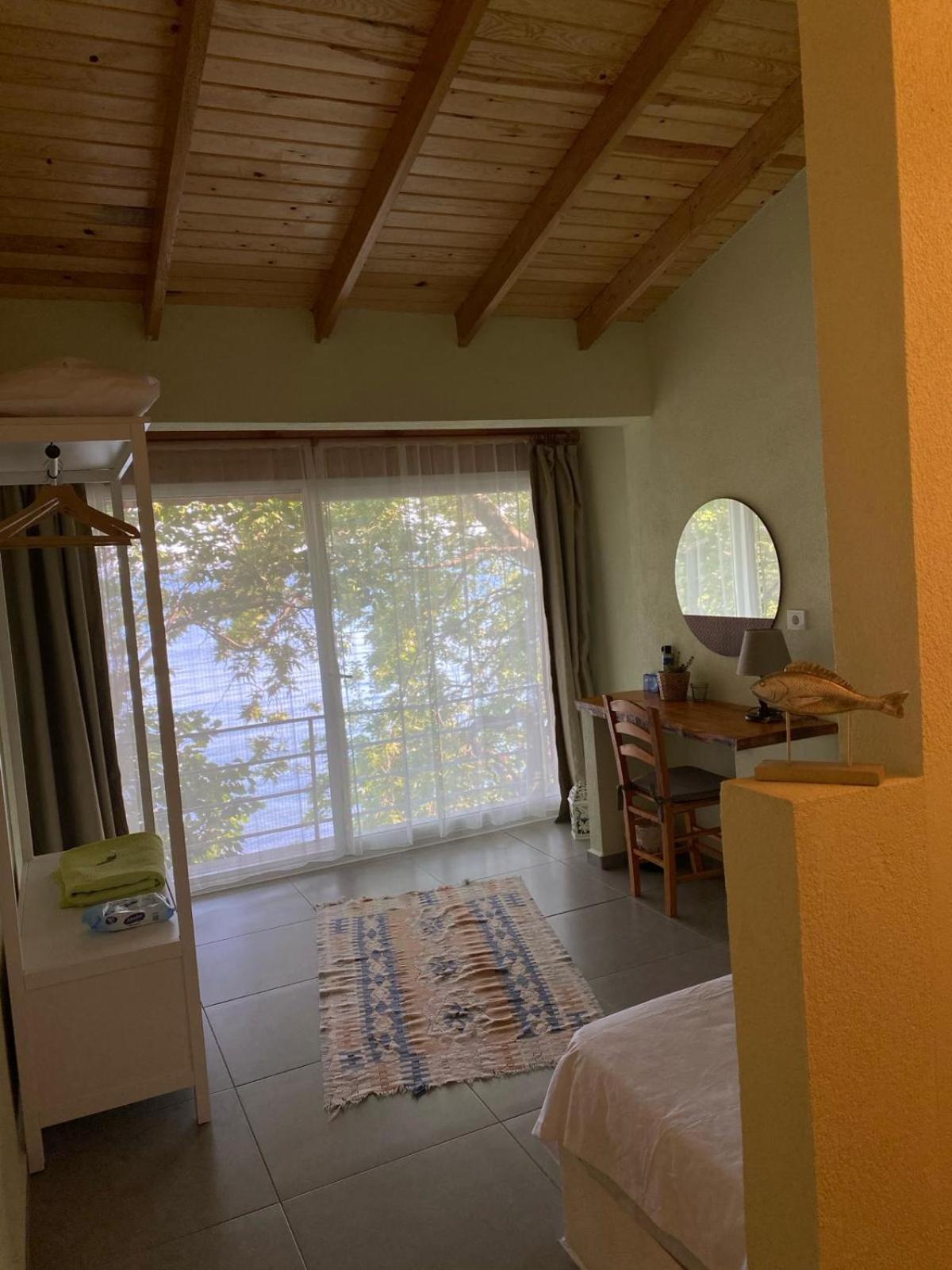 Hotel Deniz Evi Karvunyi *