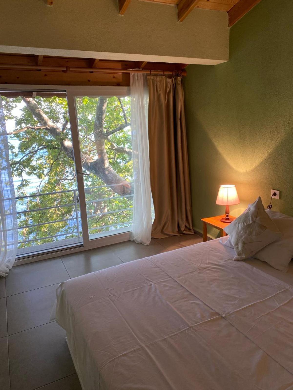 Deniz Evi Karvunyi Hotel Marmara Adasi