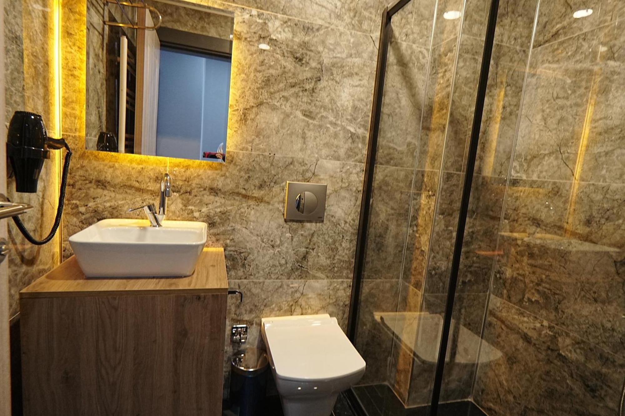 Palazzo 4*