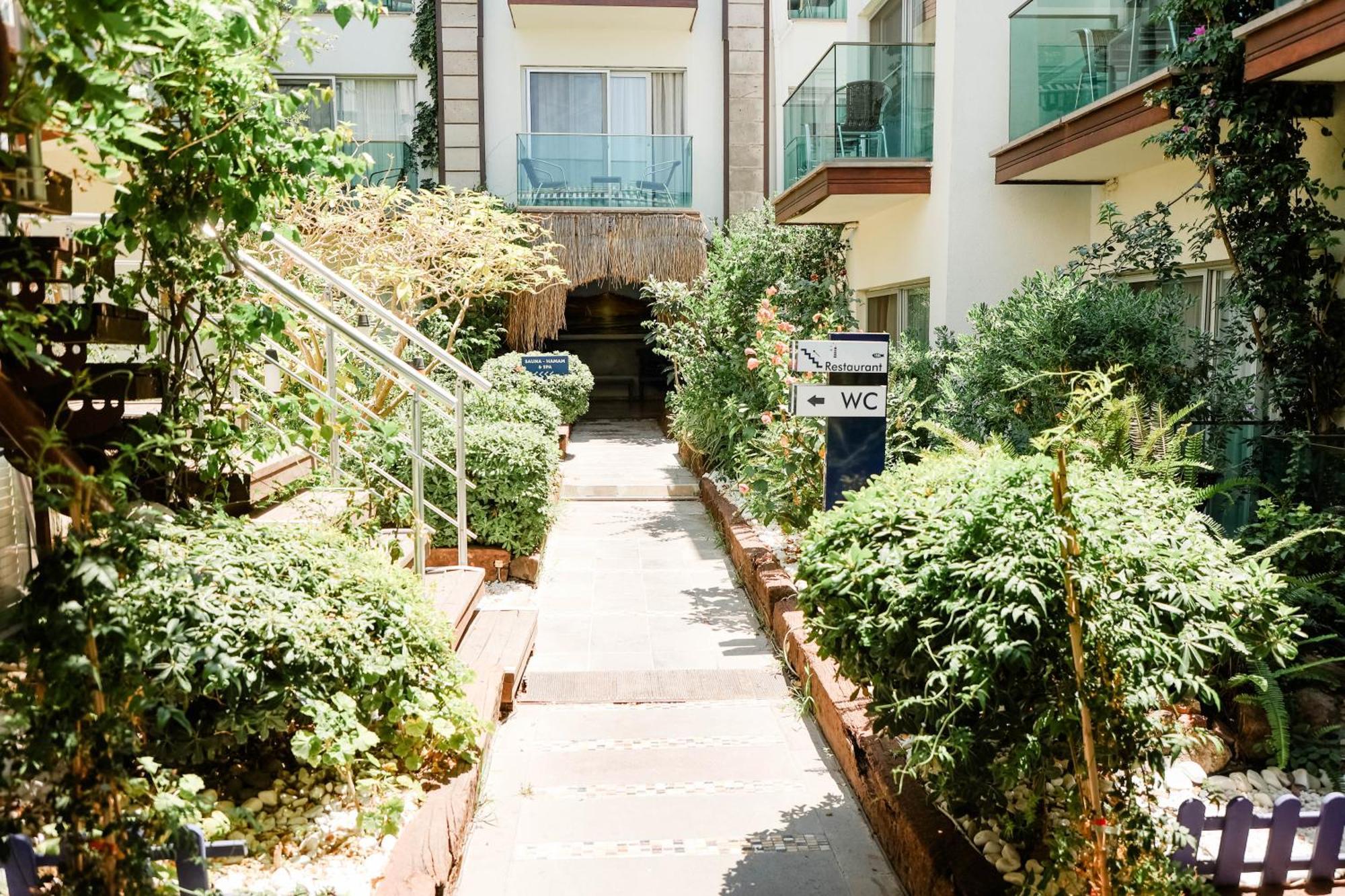 Marin-a & Hotel 3*