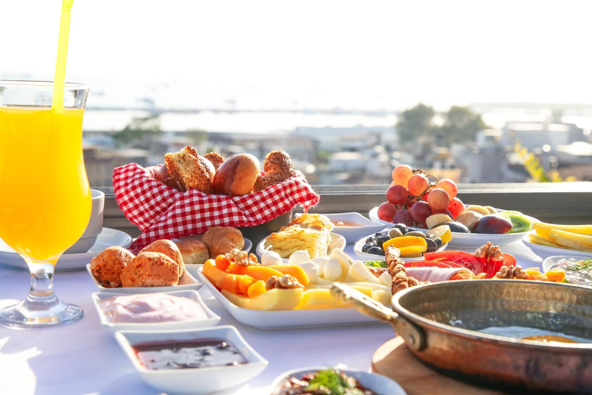 Bronte Hotel