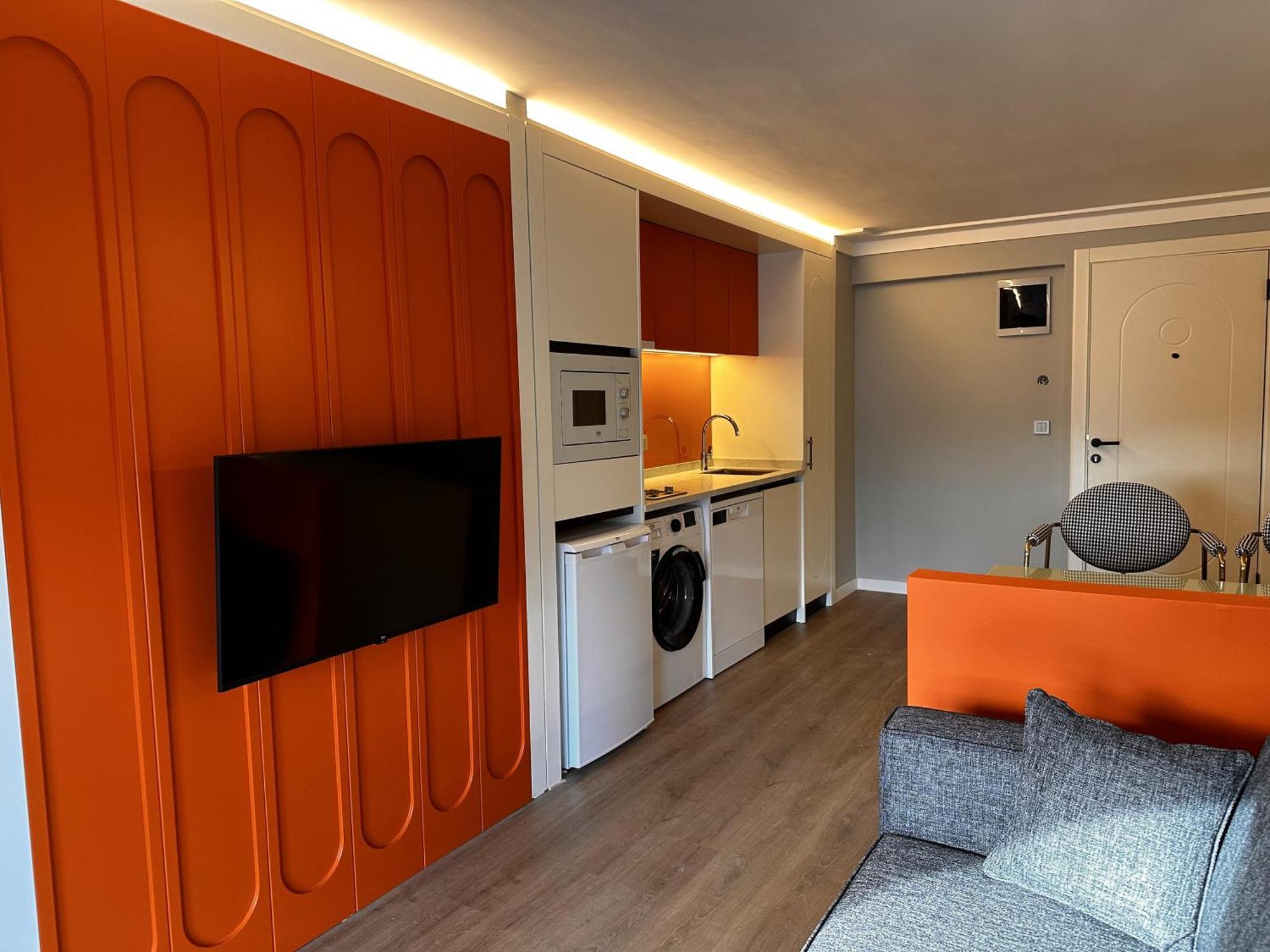 Otto Tunali Apartment