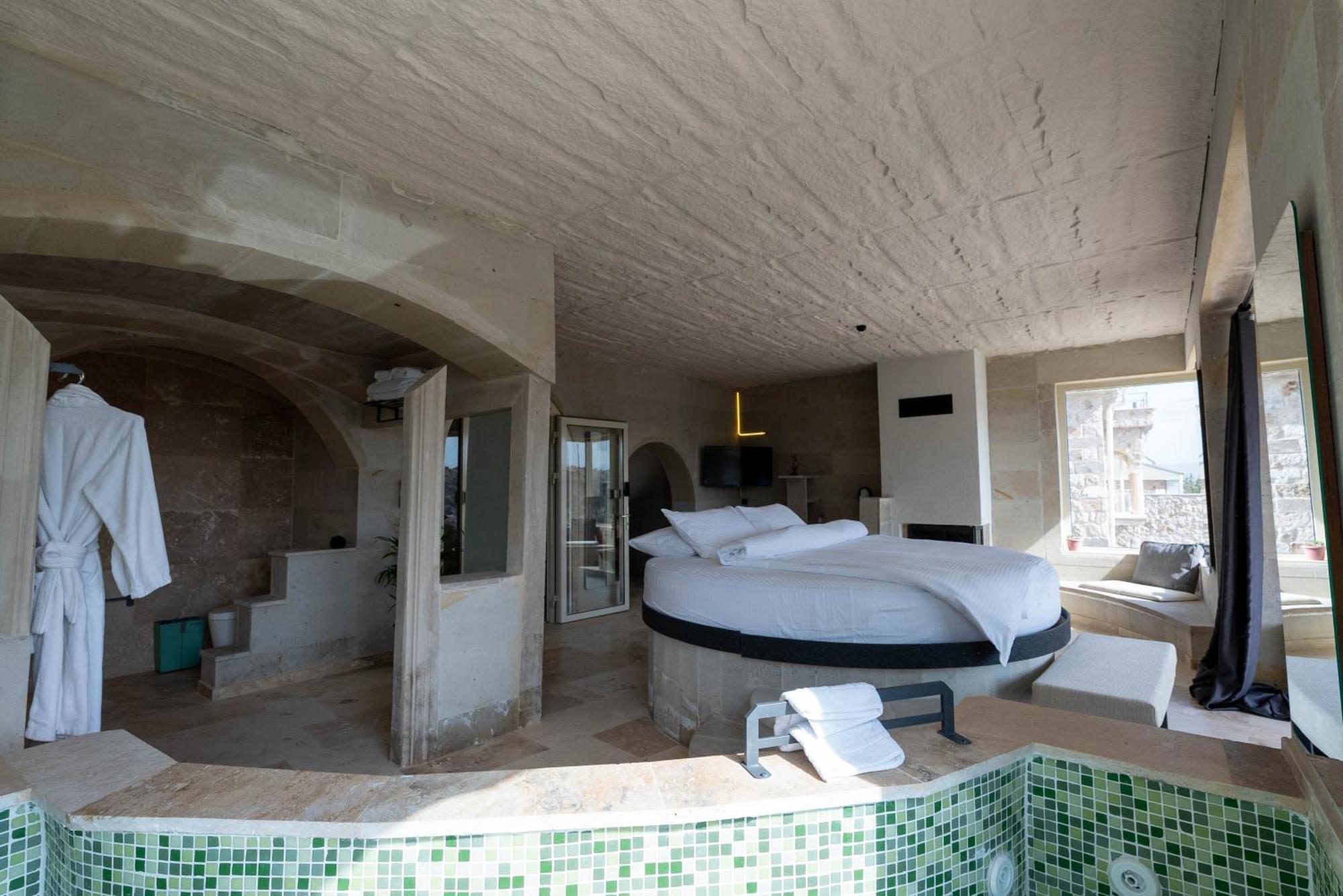 Hotel Be Still Alexa Smart Luxury Escape Adults Only *