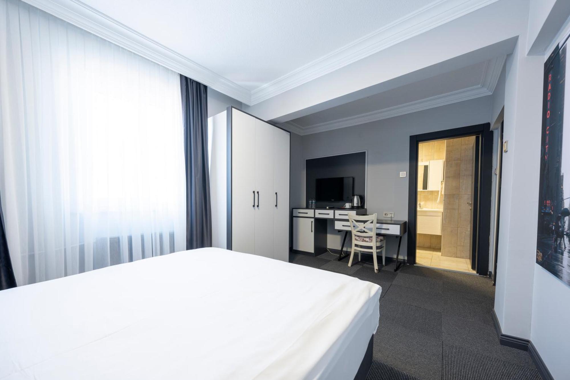 Maltepe Manhattan Hotel 3*