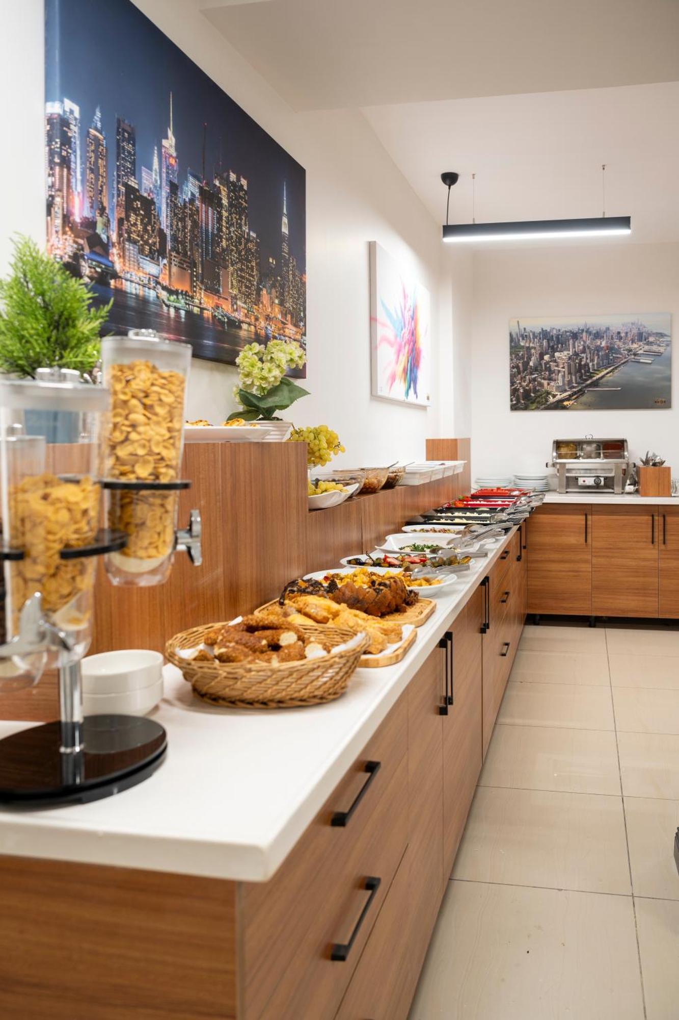 Maltepe Manhattan Hotel 3*