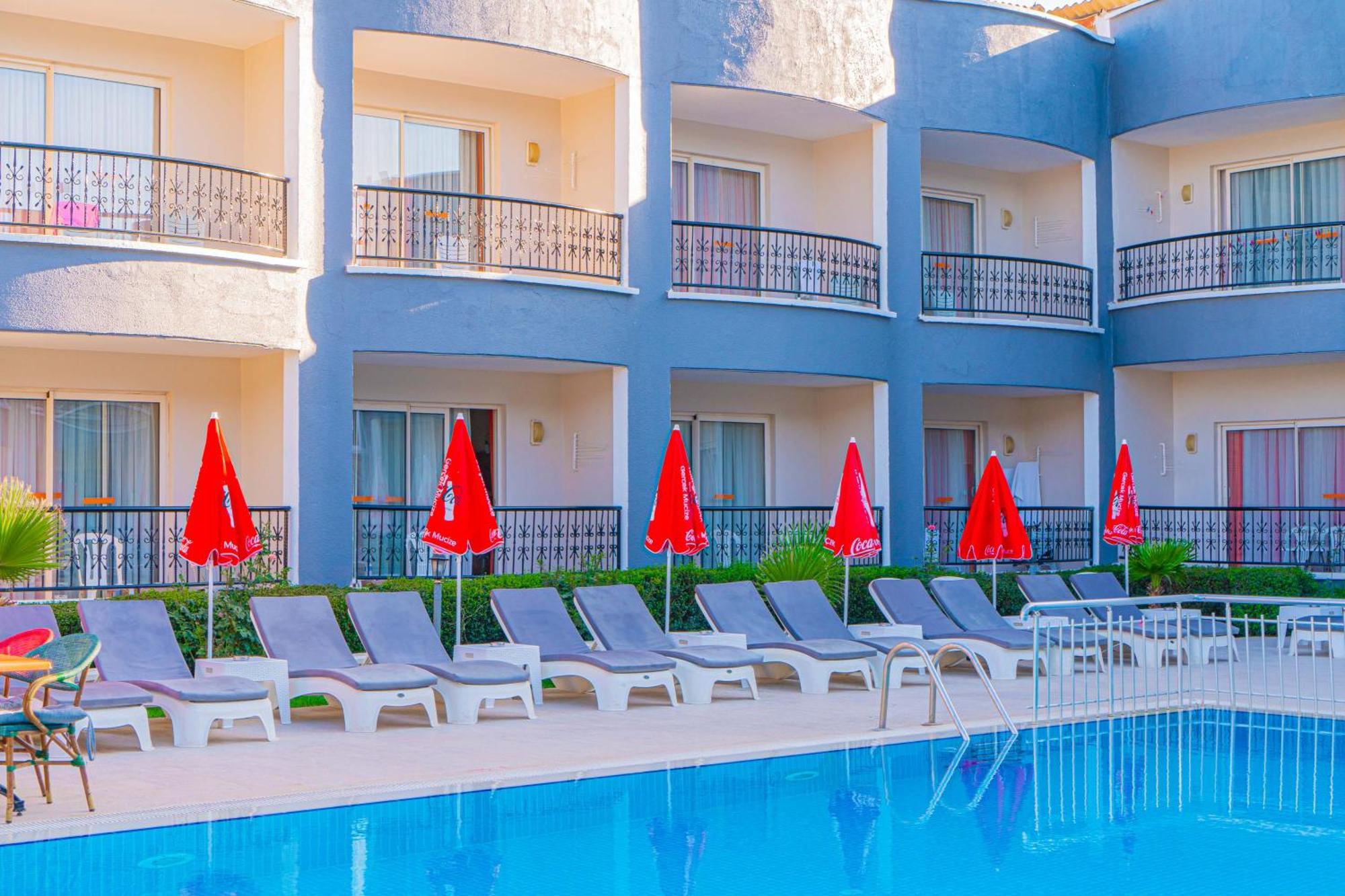 Sayanora Hotel