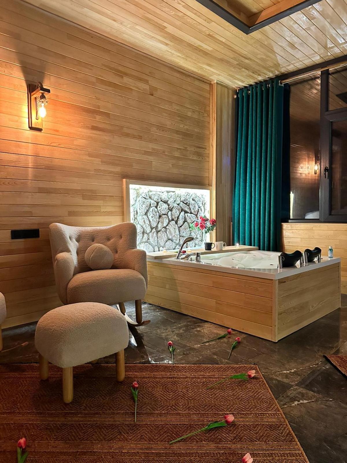 Emosh'un Tatil Koeyue Bed & Breakfast