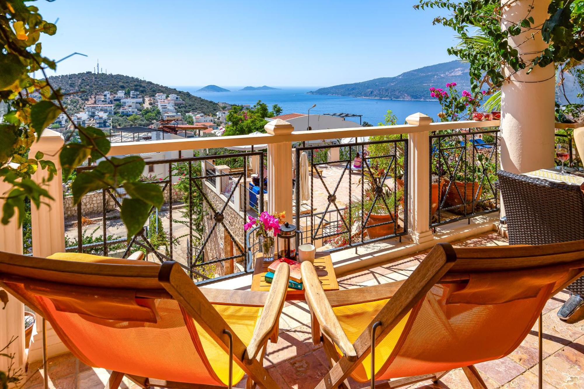 Apartment With Bay Views *