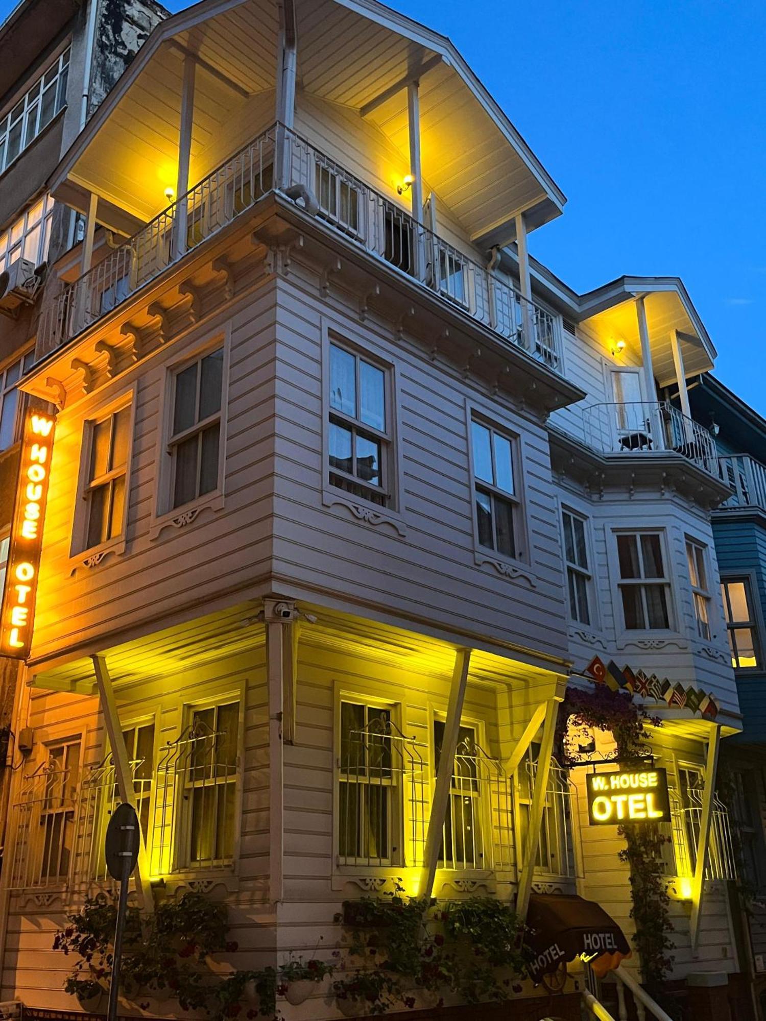 Kadikoey White House Hotel 3*