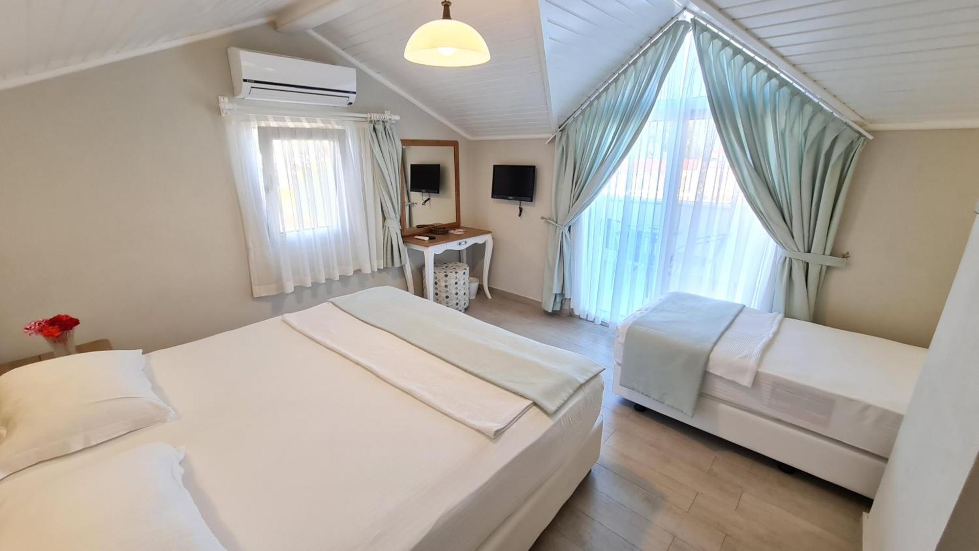 Bed & Breakfast Beyaz Ev Datca