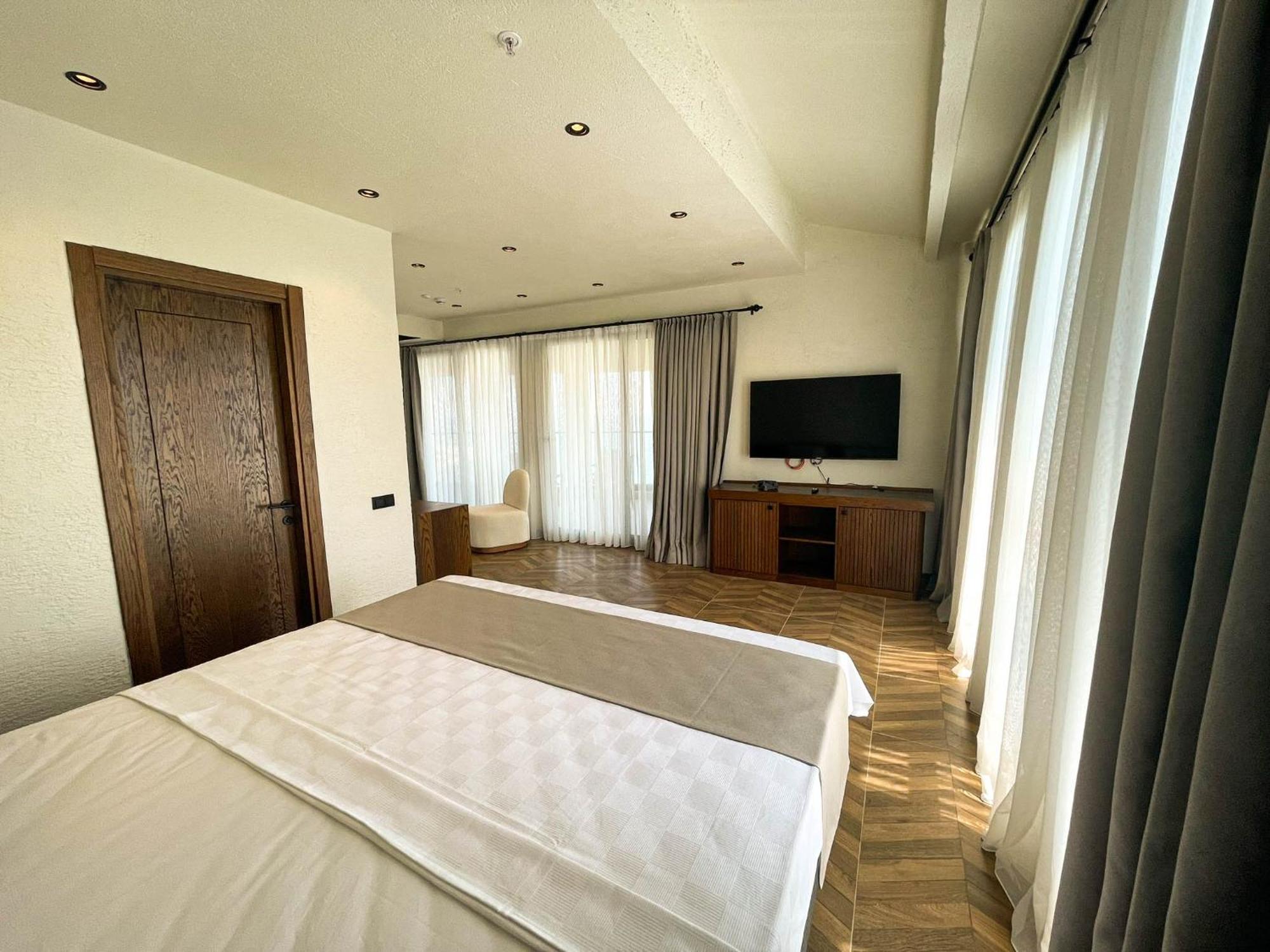 Now Boutique Hotel *
