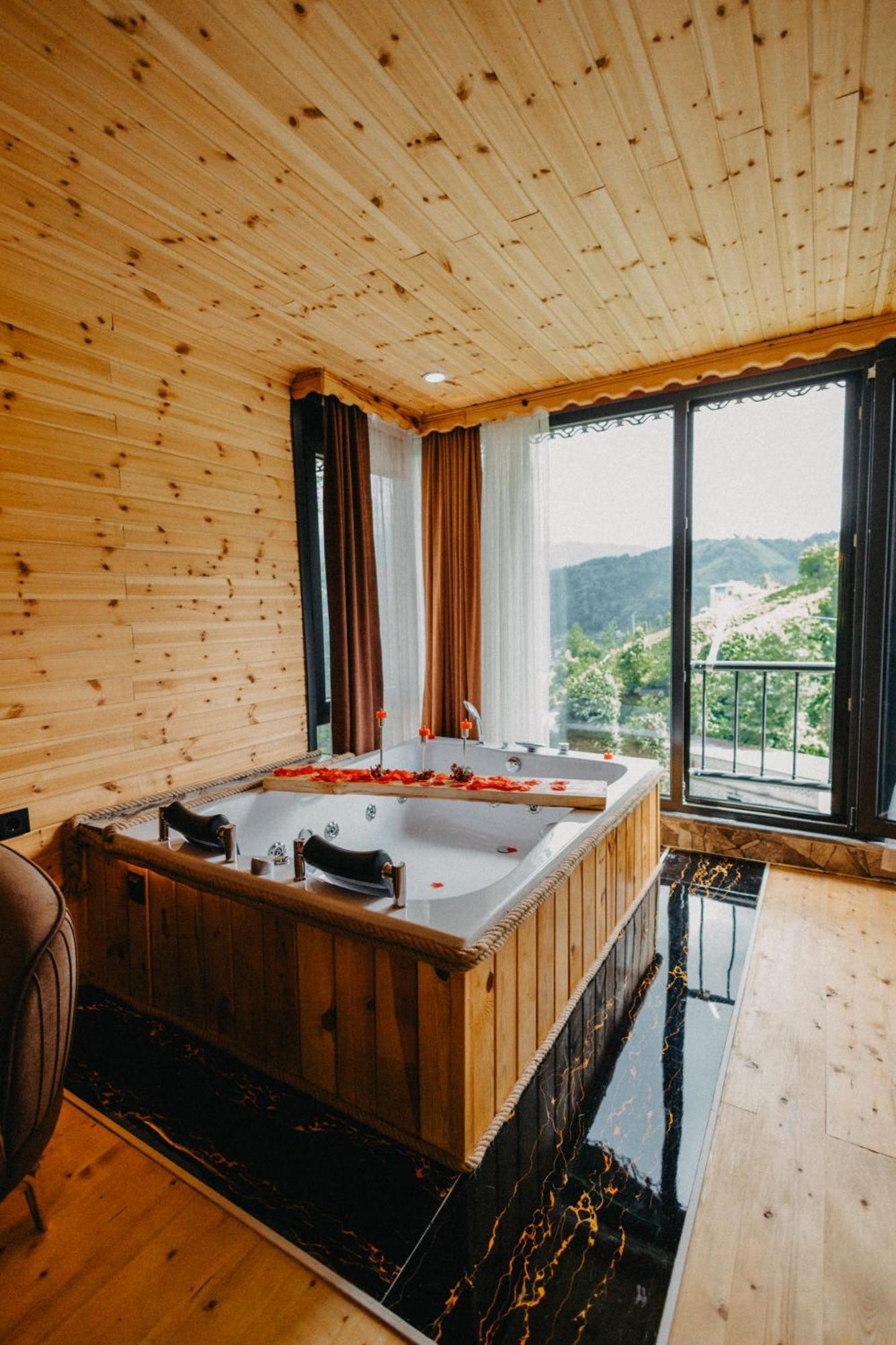 Efedagsuit Bed & Breakfast Camlihemsin
