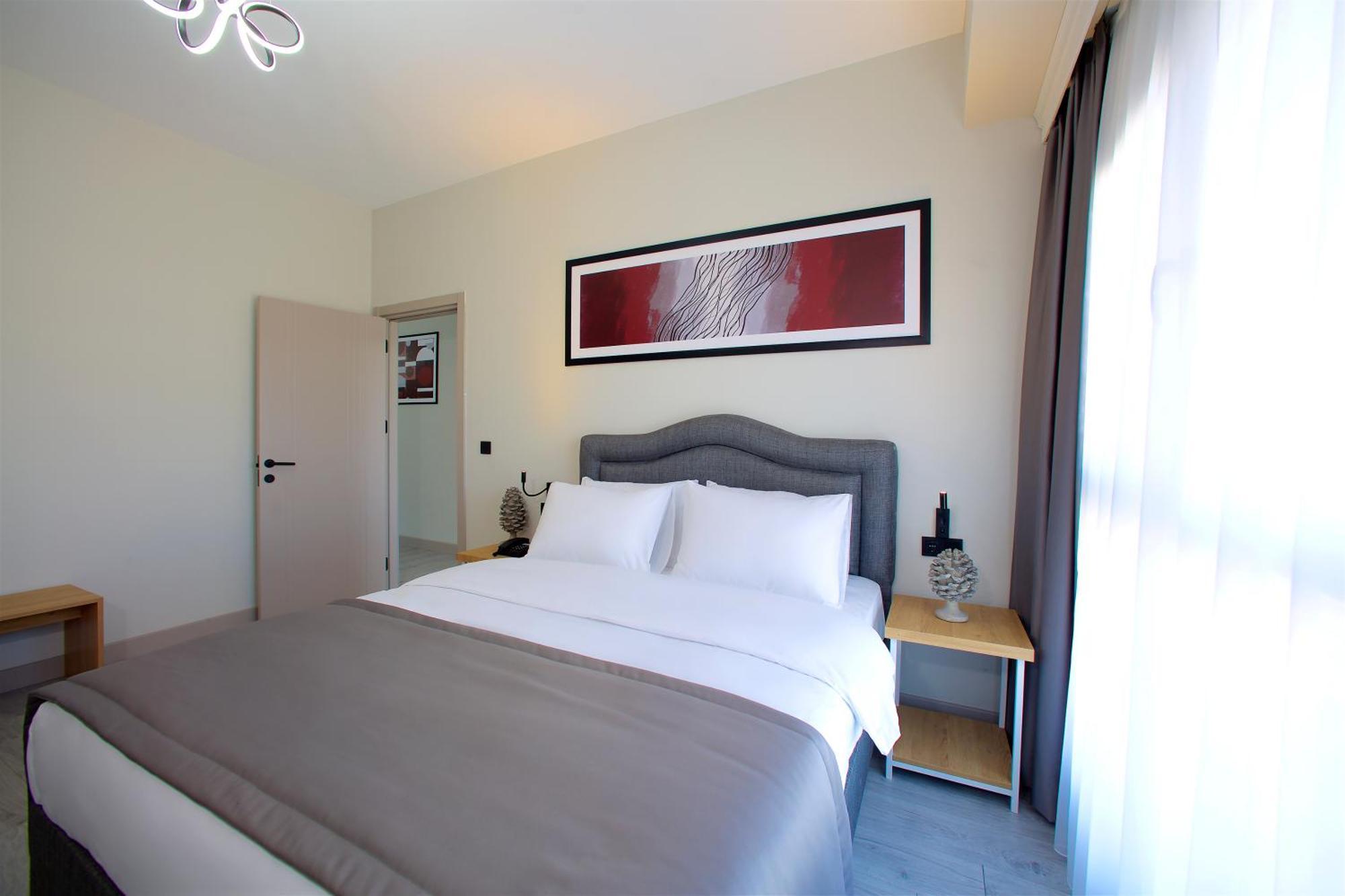 Hotel Western & Residences