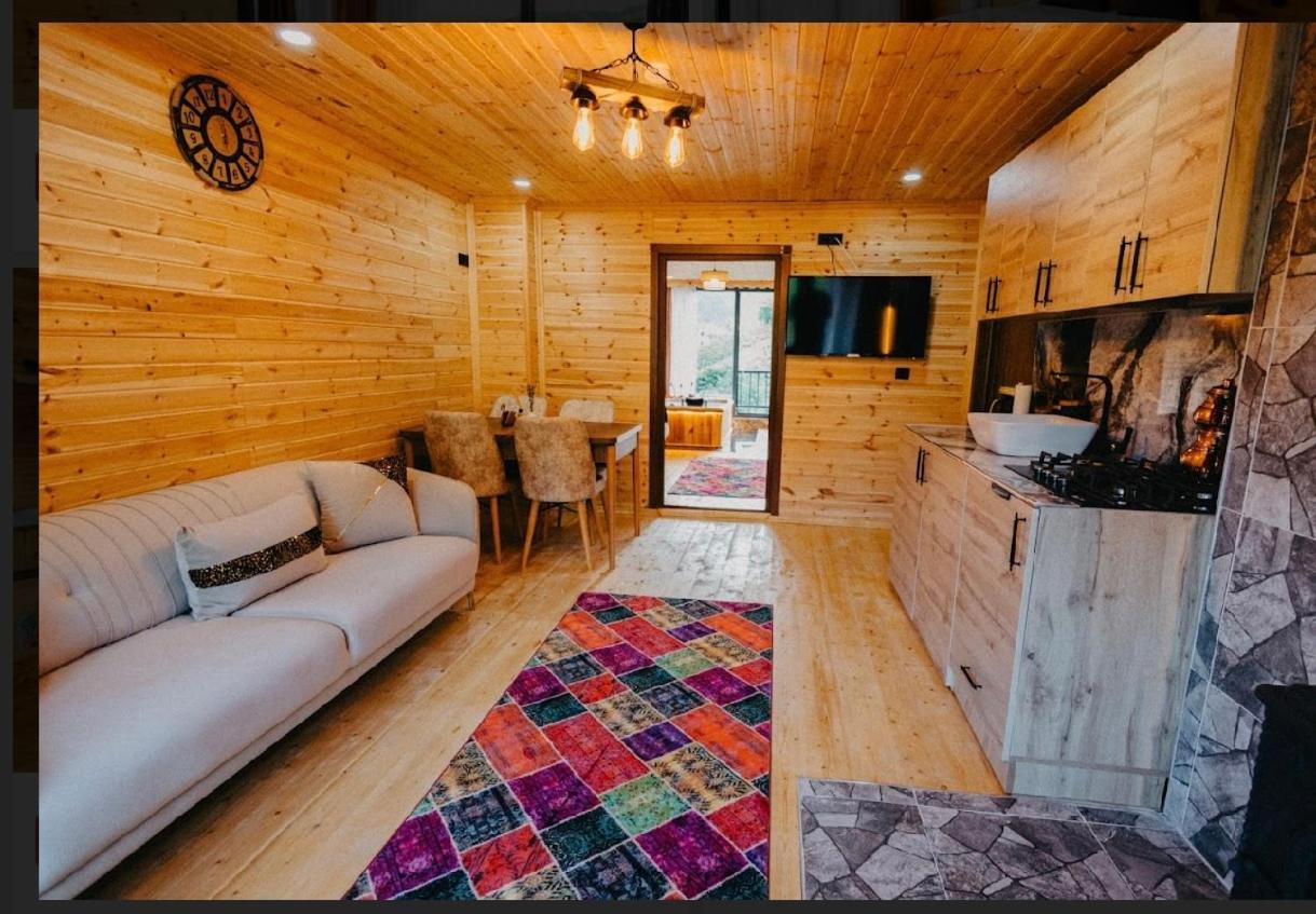 Efedagsuit Bed & Breakfast Camlihemsin