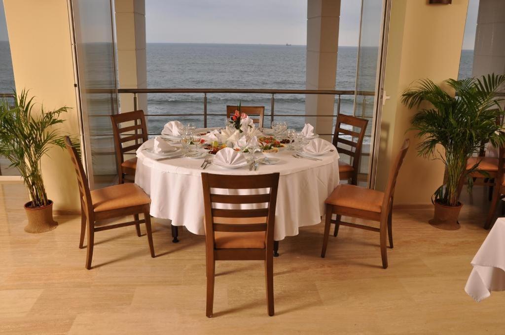 Hotel & 5*