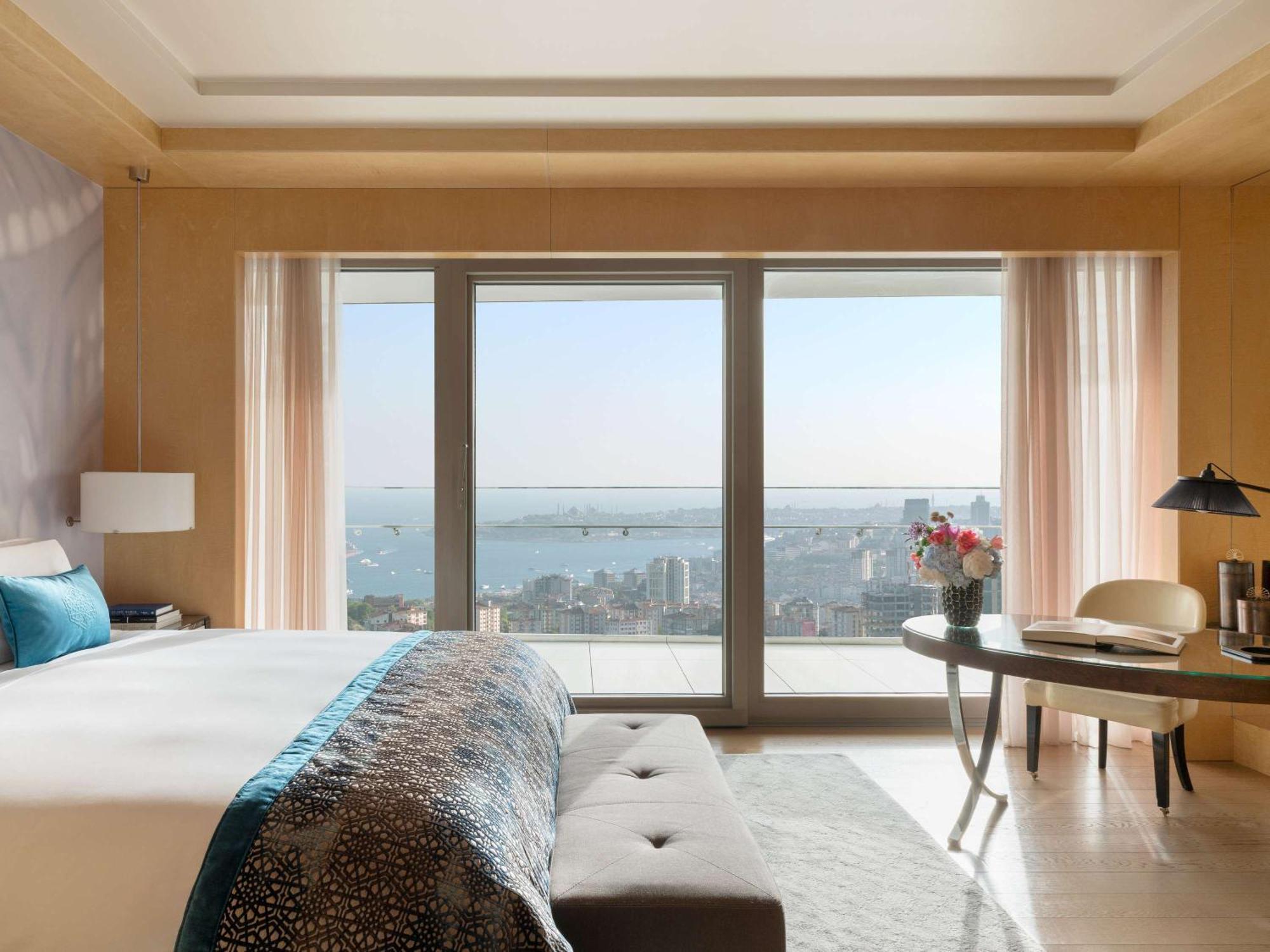 Hotel Raffles 5*