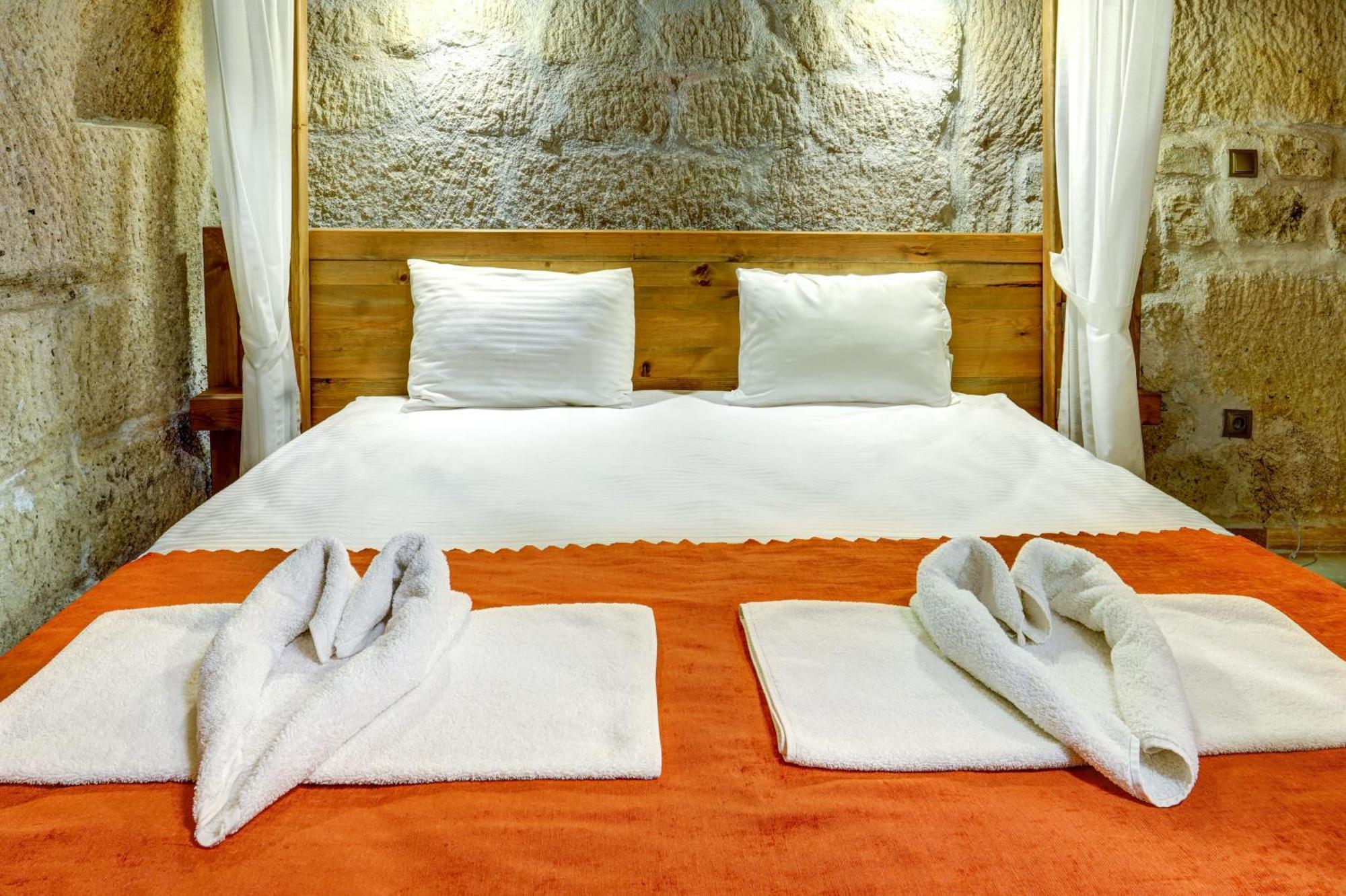 Hotel Matiana View Cave