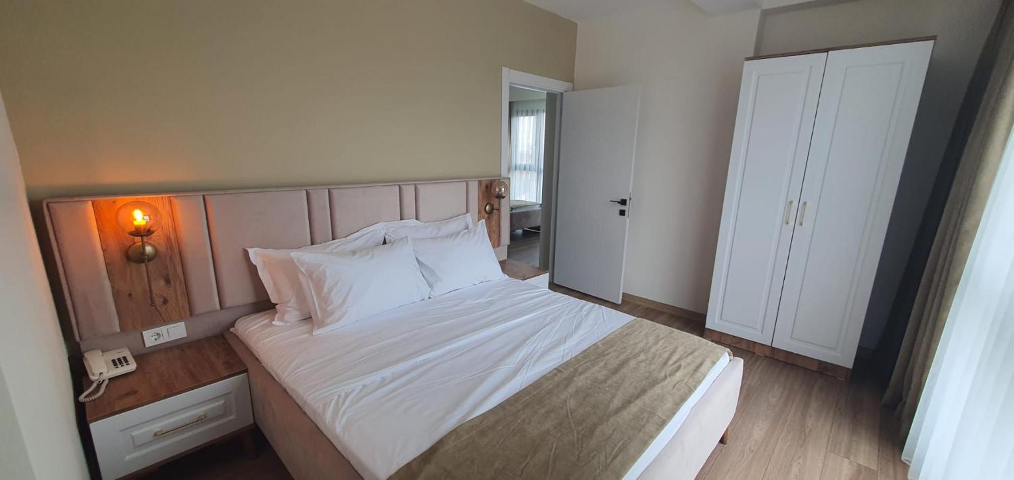 Petra Port Hotel