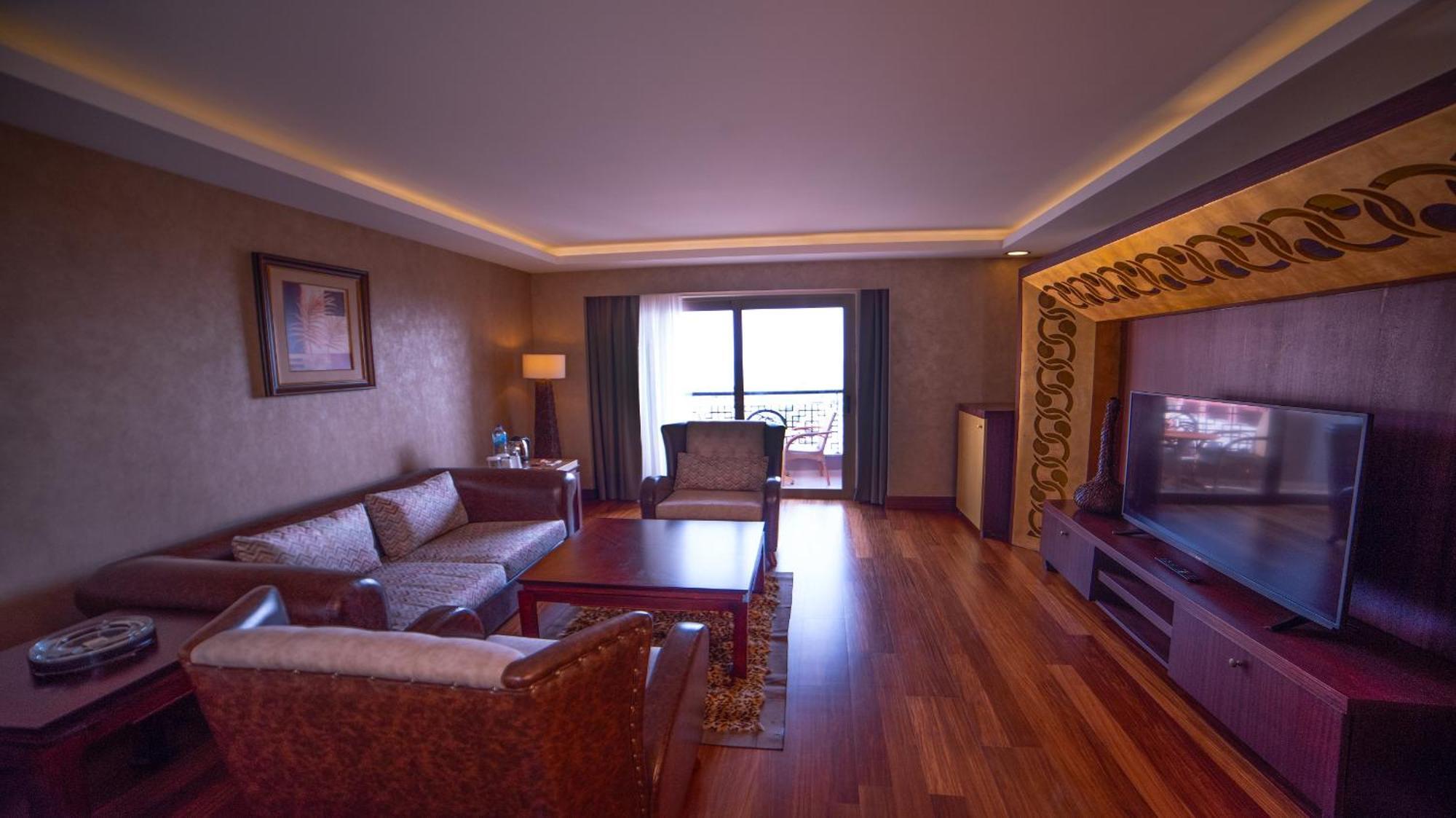Royal Dragon Resort