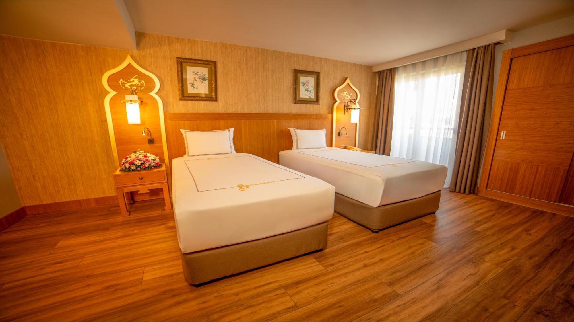 Royal Dragon Resort 5*