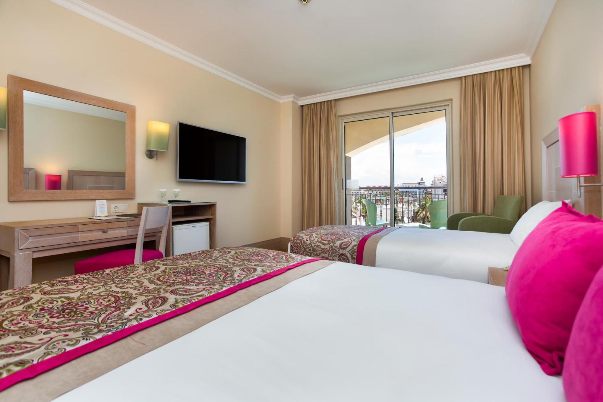 Orange County Hotel 5*