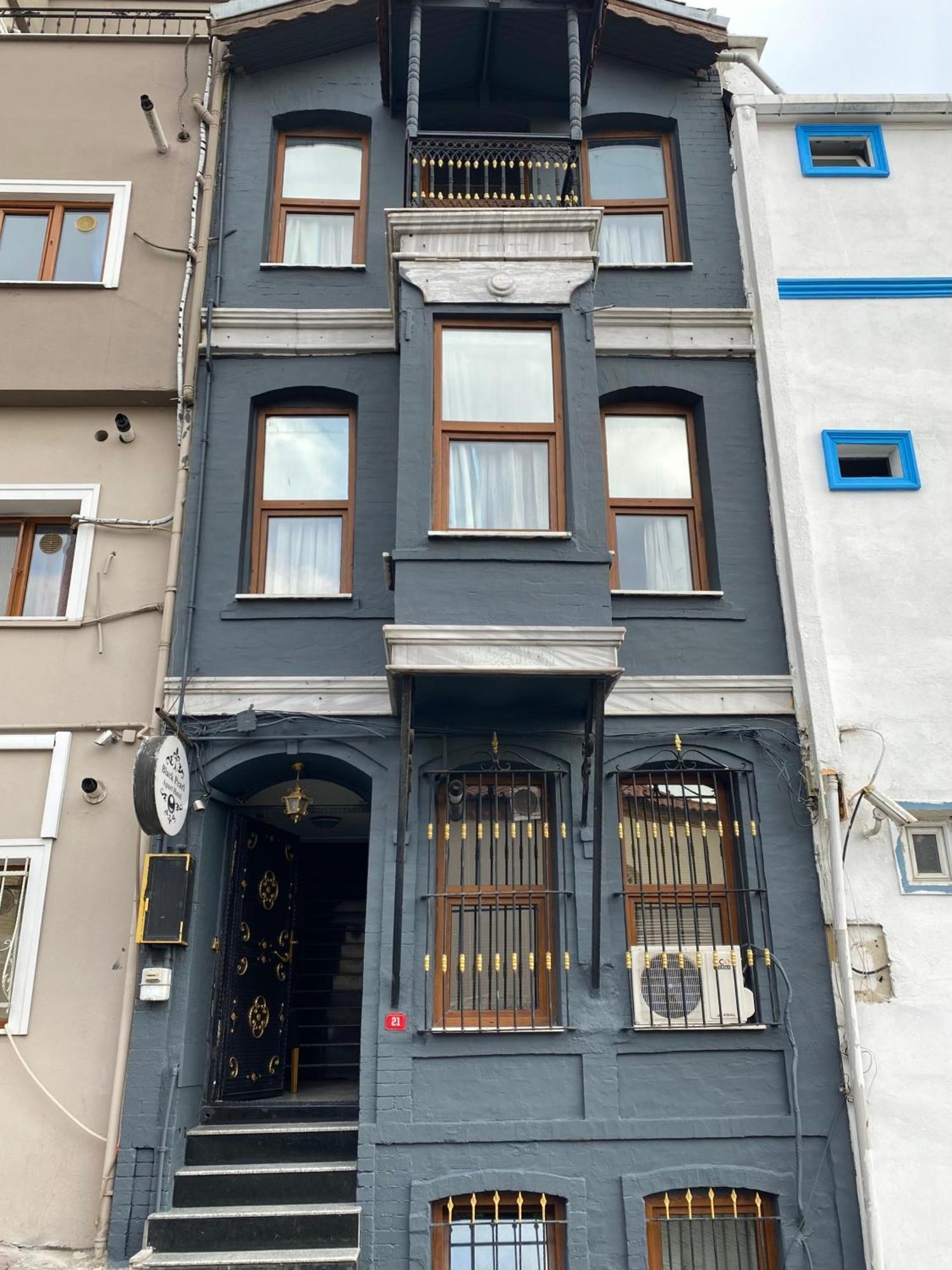 Sultanahmet Black Pearl *