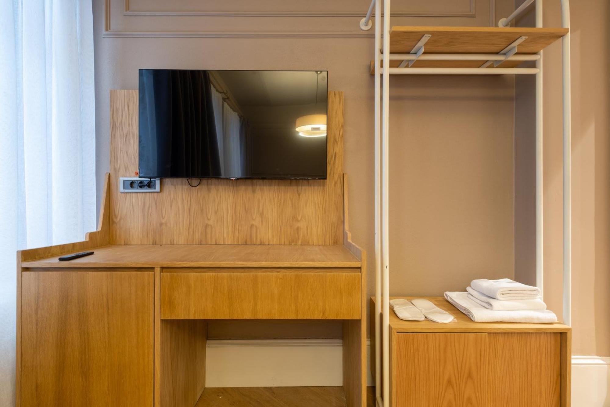 Mayer Aparthotel *