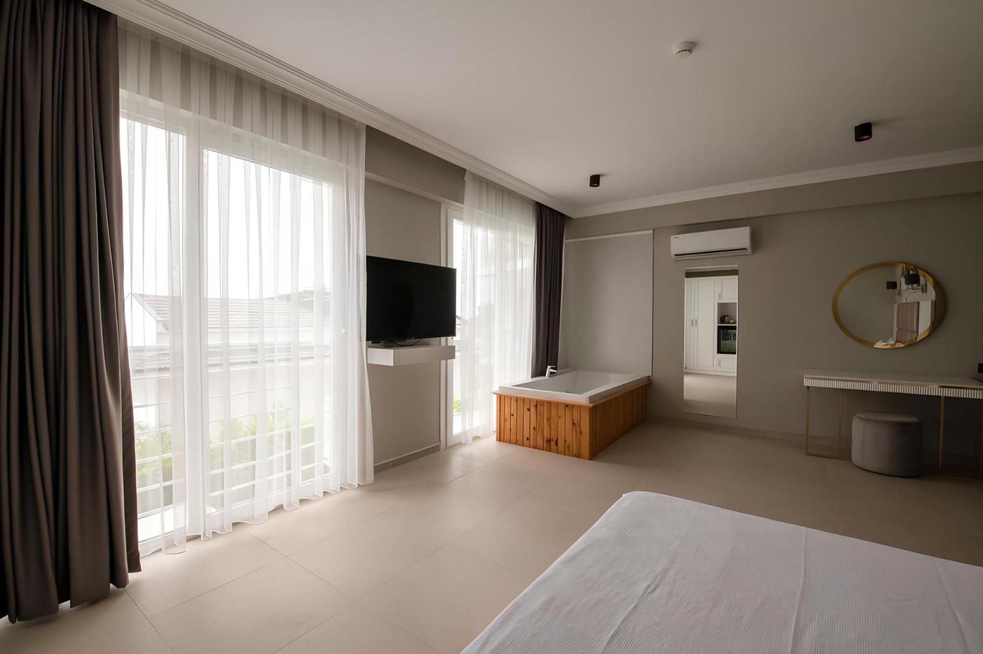 Hotel Ramada By Wyndham Fethiye (adults Only)