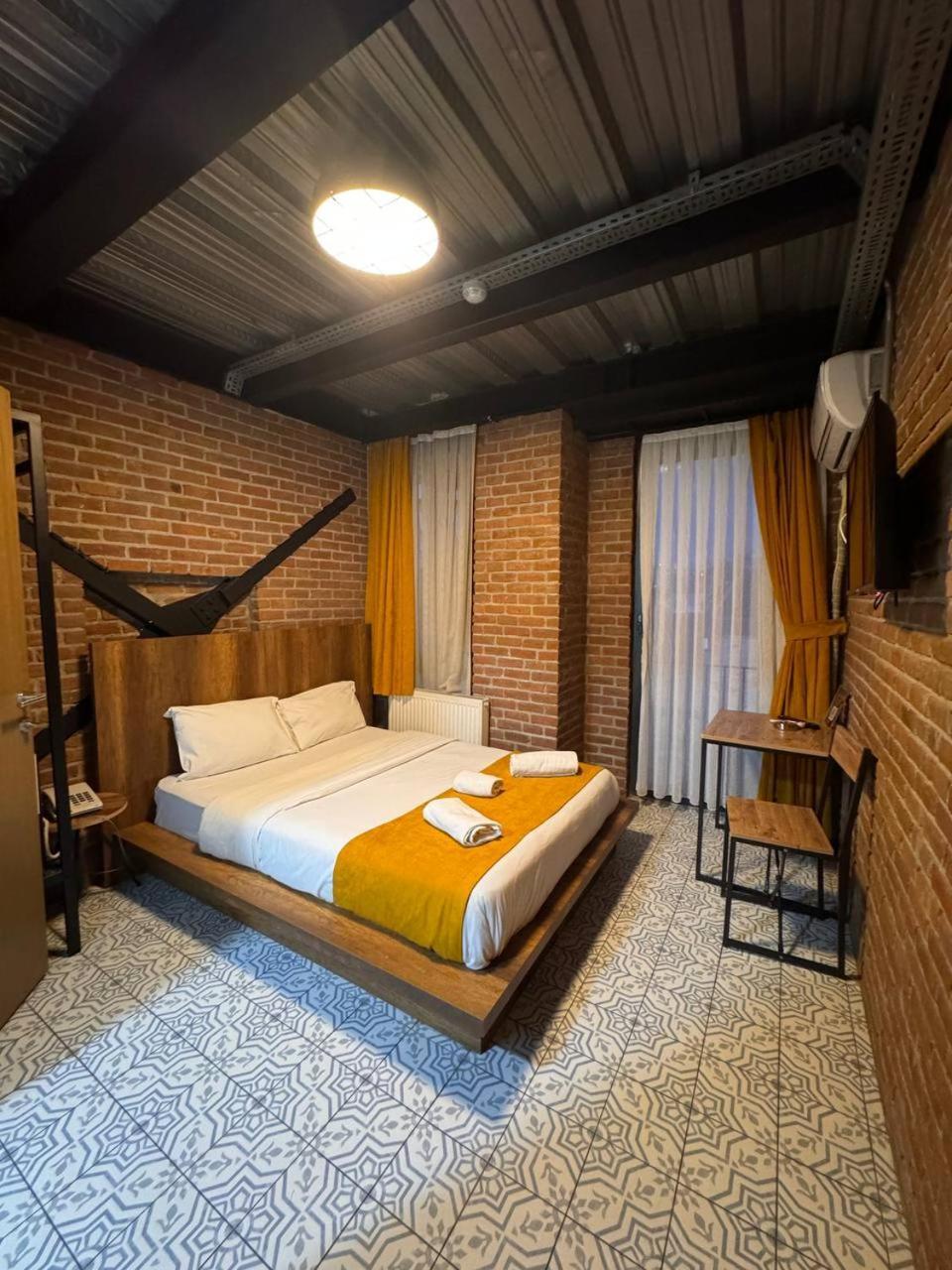 Hotel Gen Cibali 2*