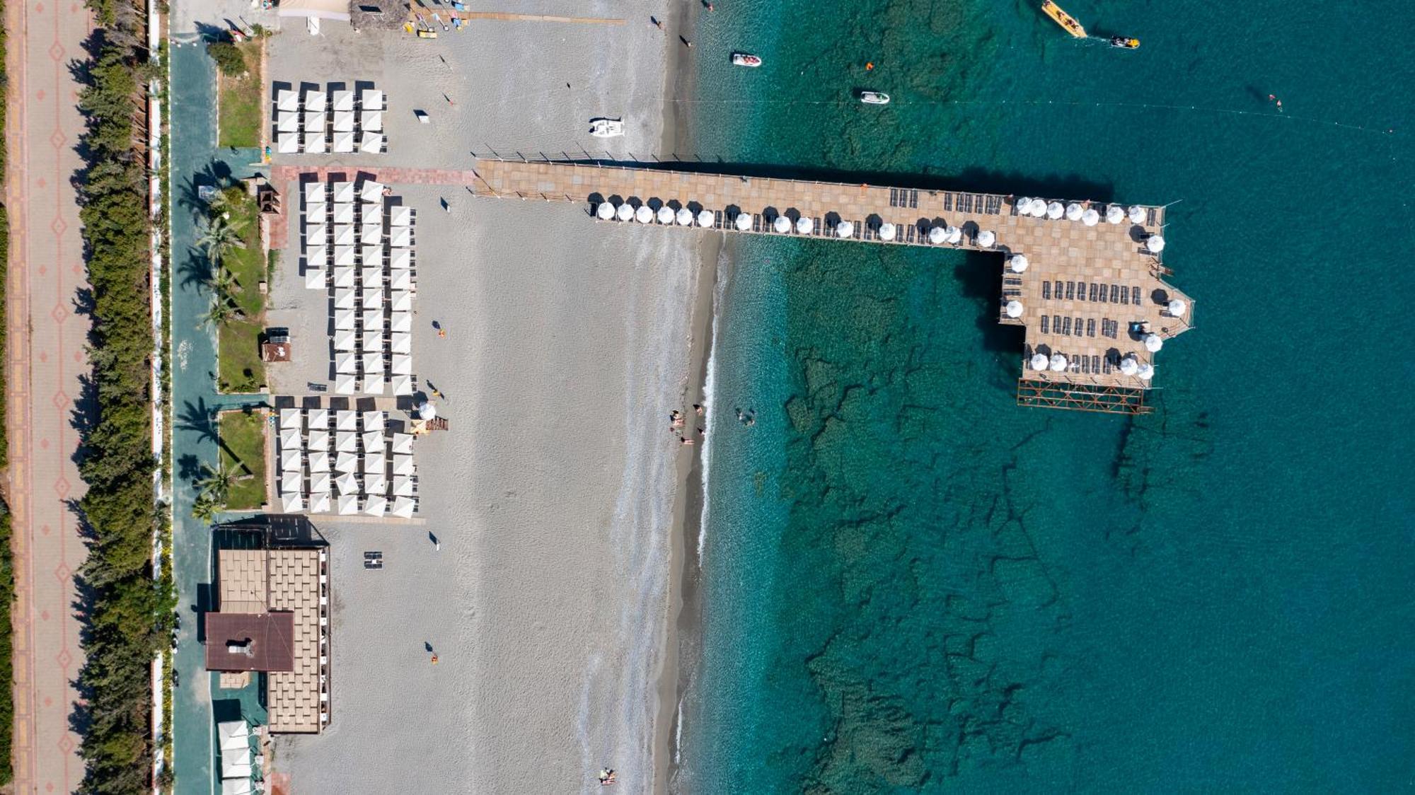 Club Paradiso & Hotel