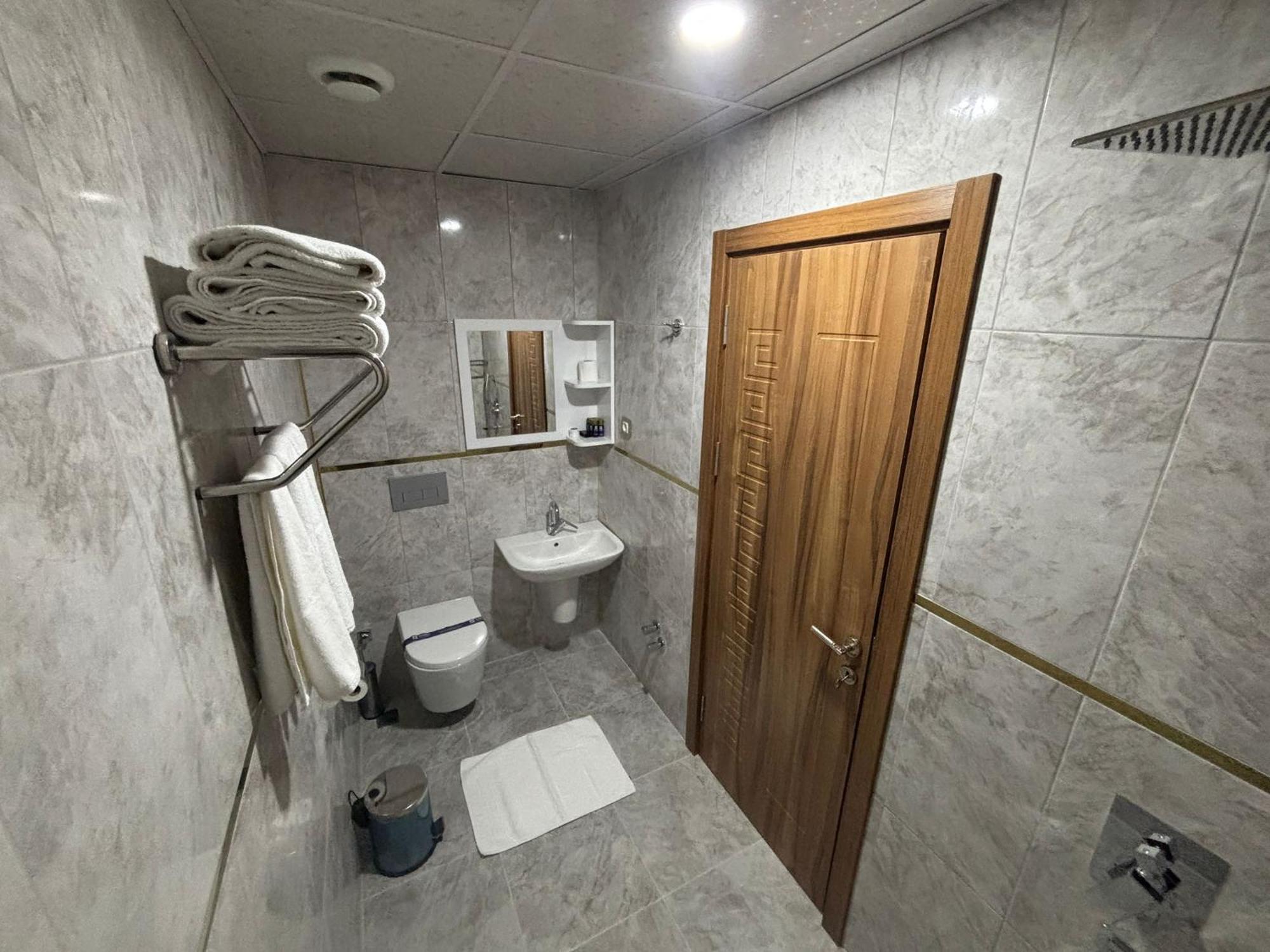 Zuemruet Hotel