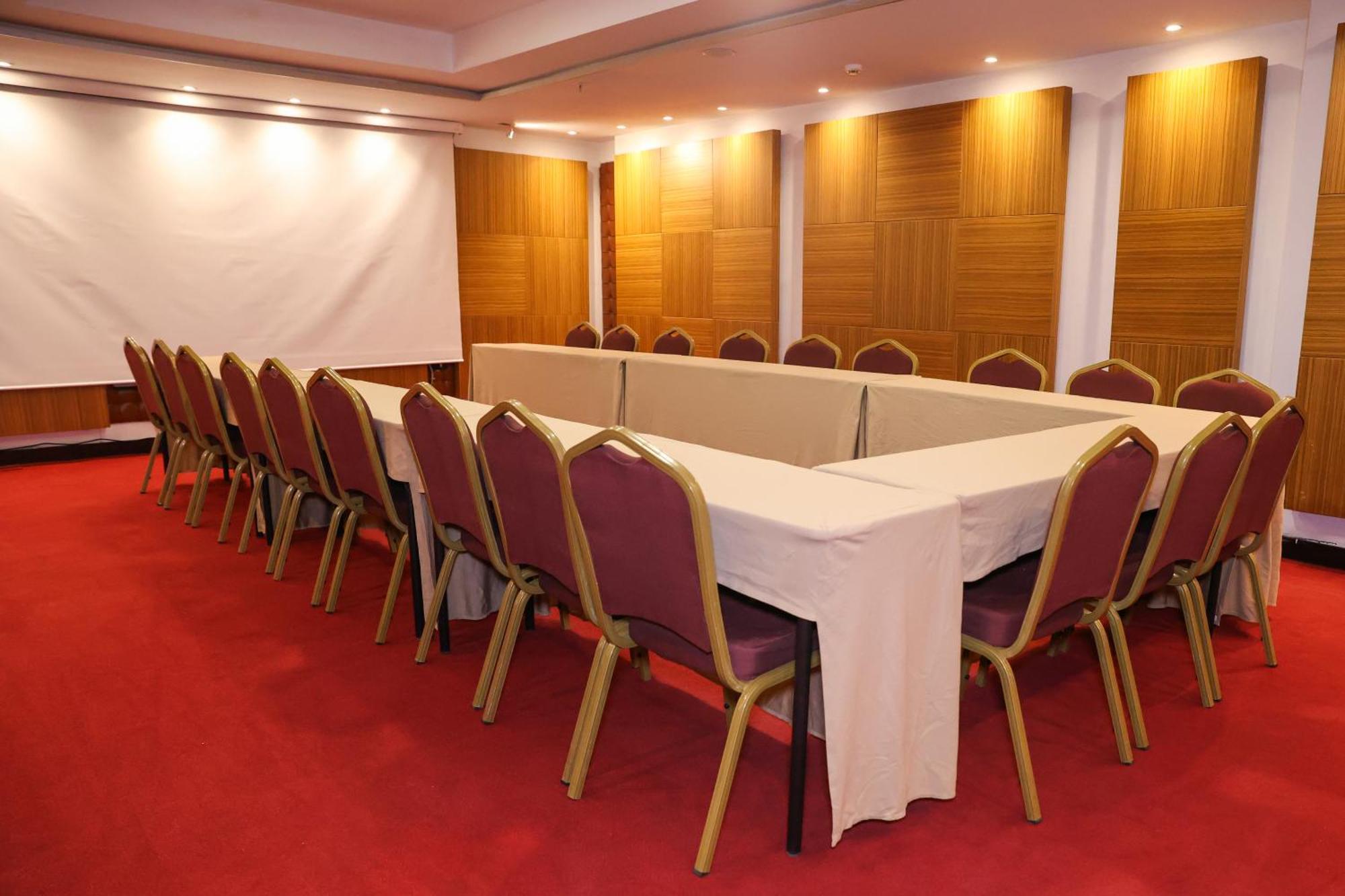 Hotel The Hera Platinum 4*