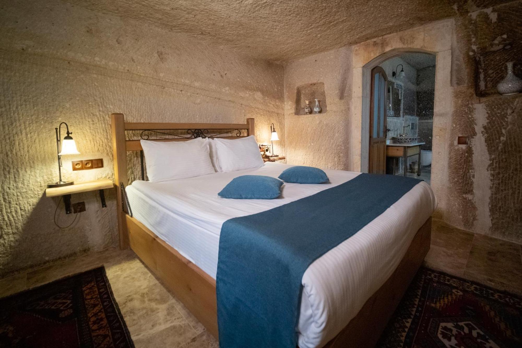 Hotel Peruna Cave