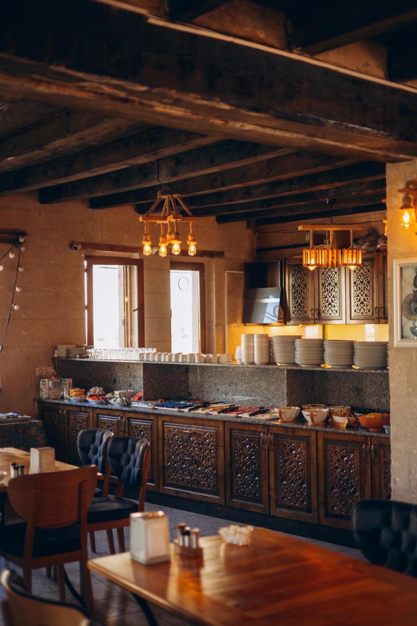 Valley Cave House Hotel