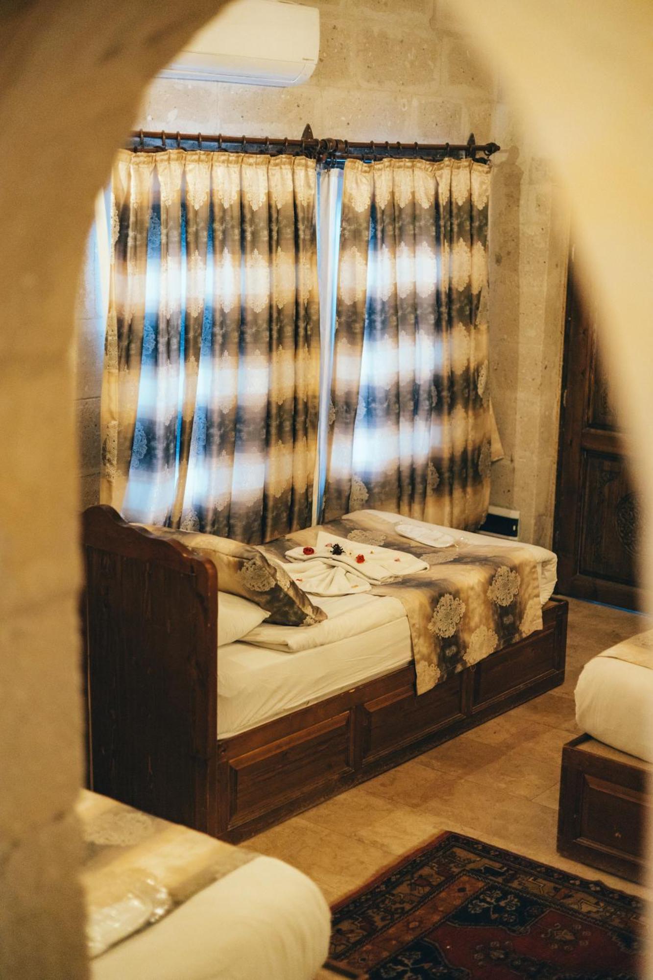 Valley Cave House Hotel