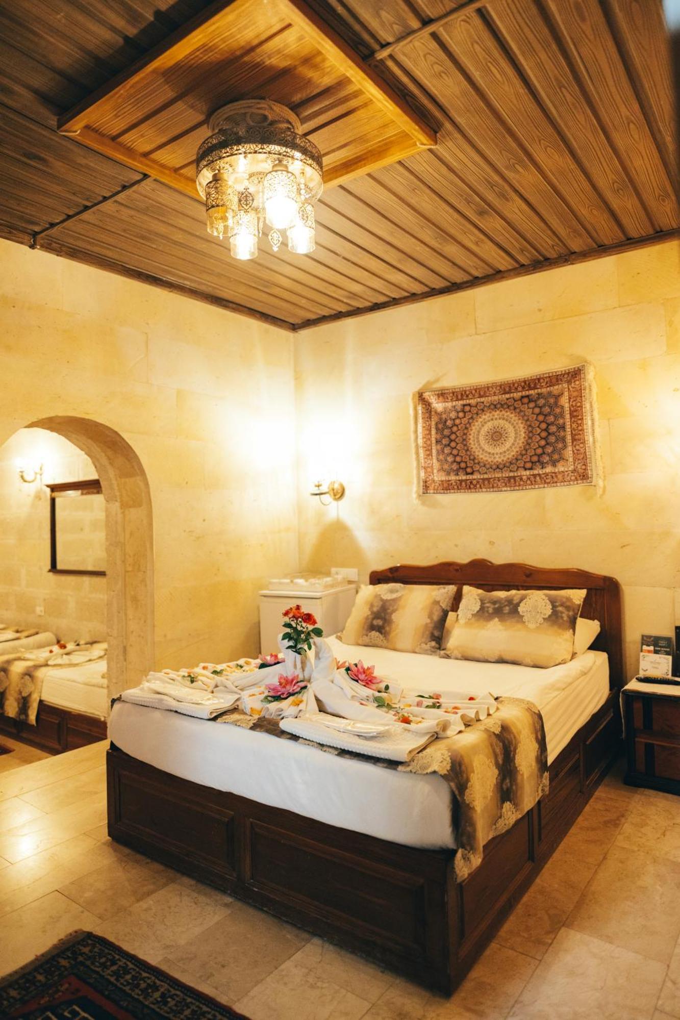 Hotel Valley Cave House 2*