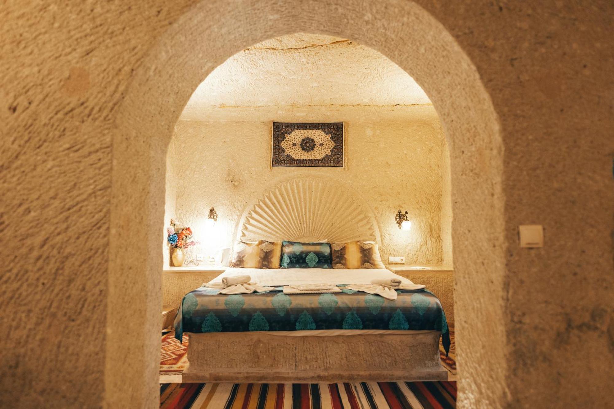 Valley Cave House 2*