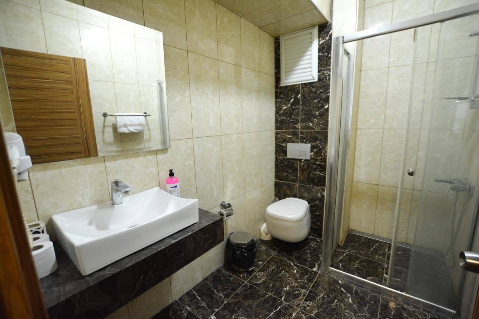 Hotel Hill River 3*