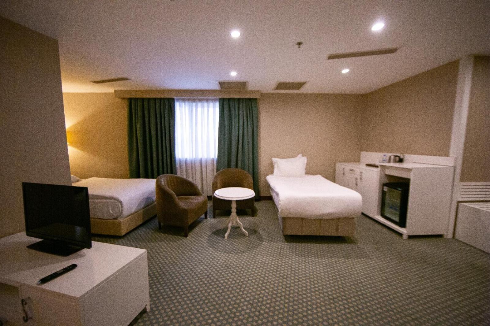 Nevali & Convention Center Hotel 5*