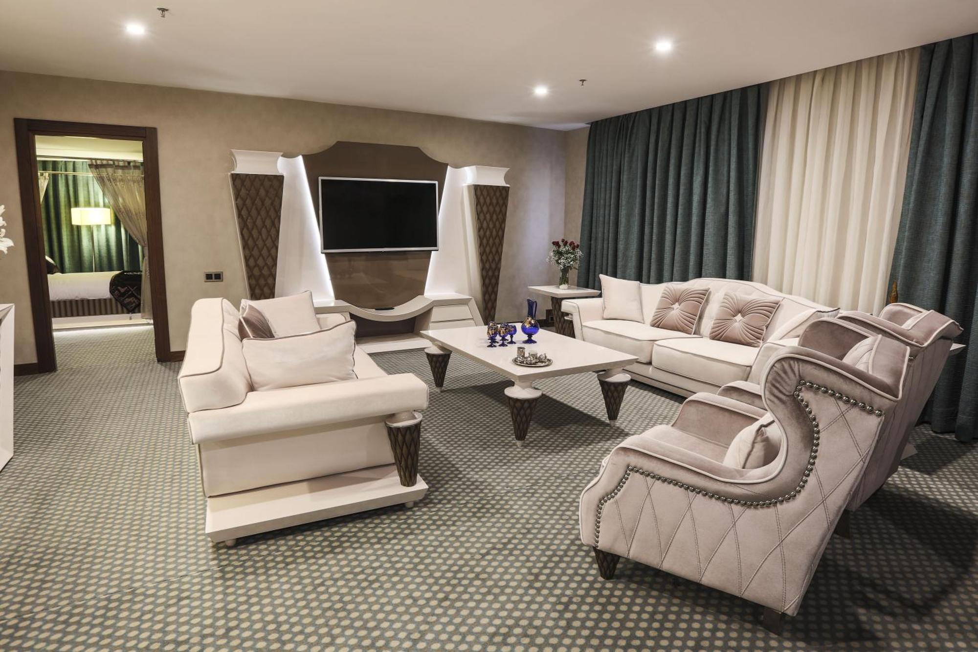 Nevali & Convention Center Hotel 5*