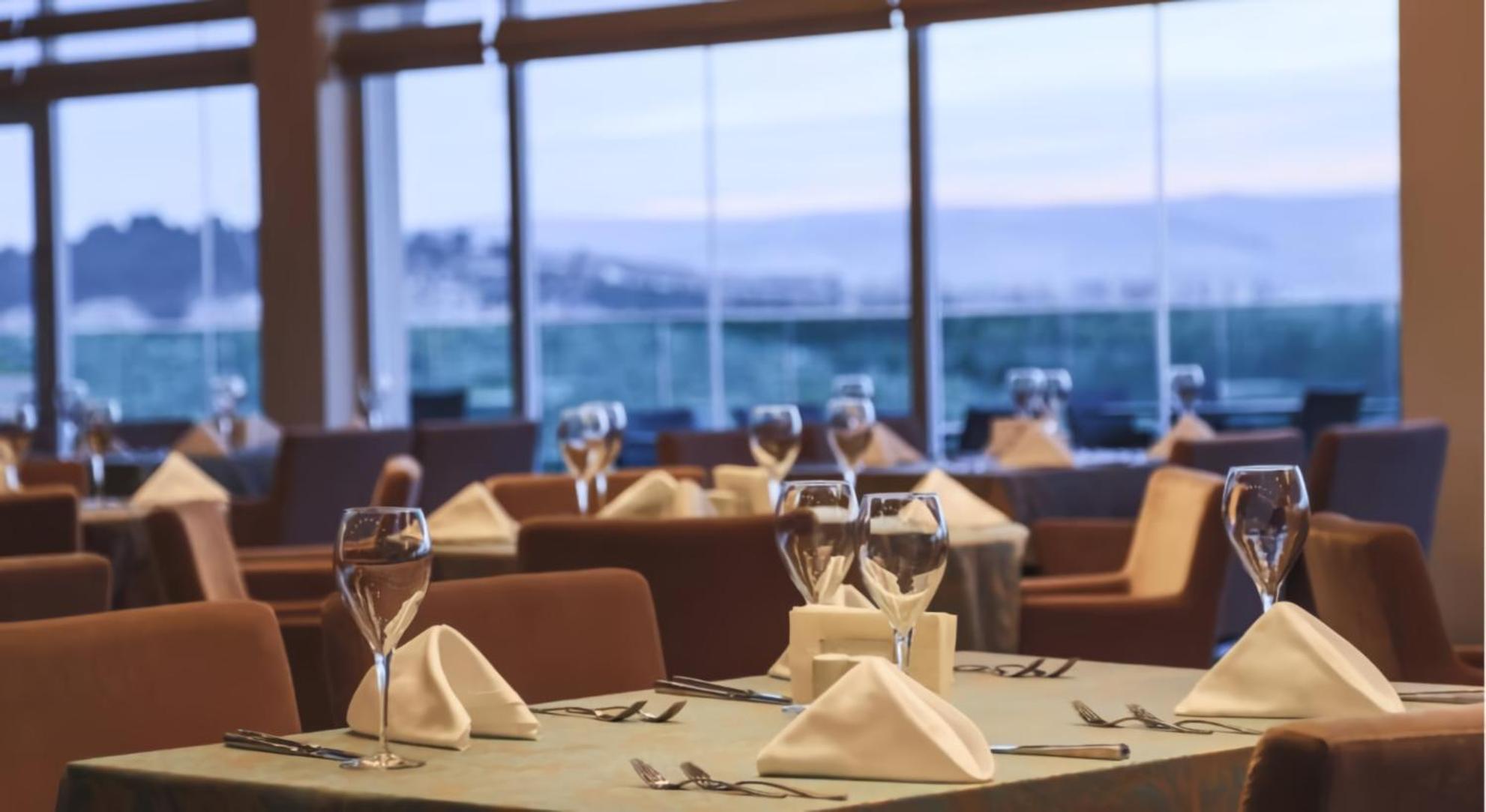 Nevali & Convention Center 5*