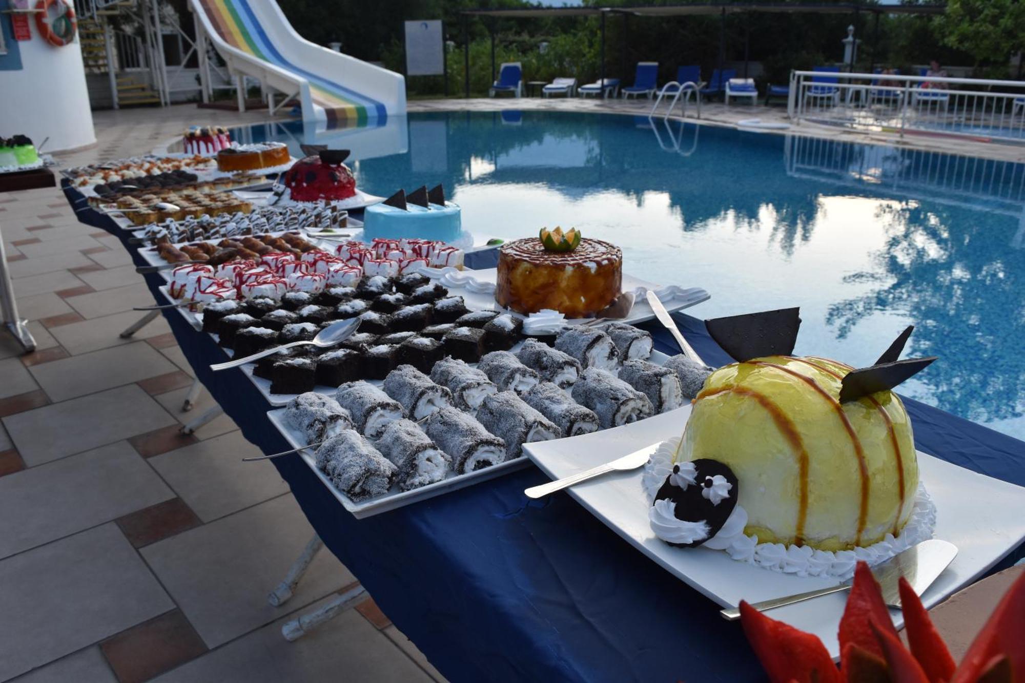 Hotel Ares Blue Kiris