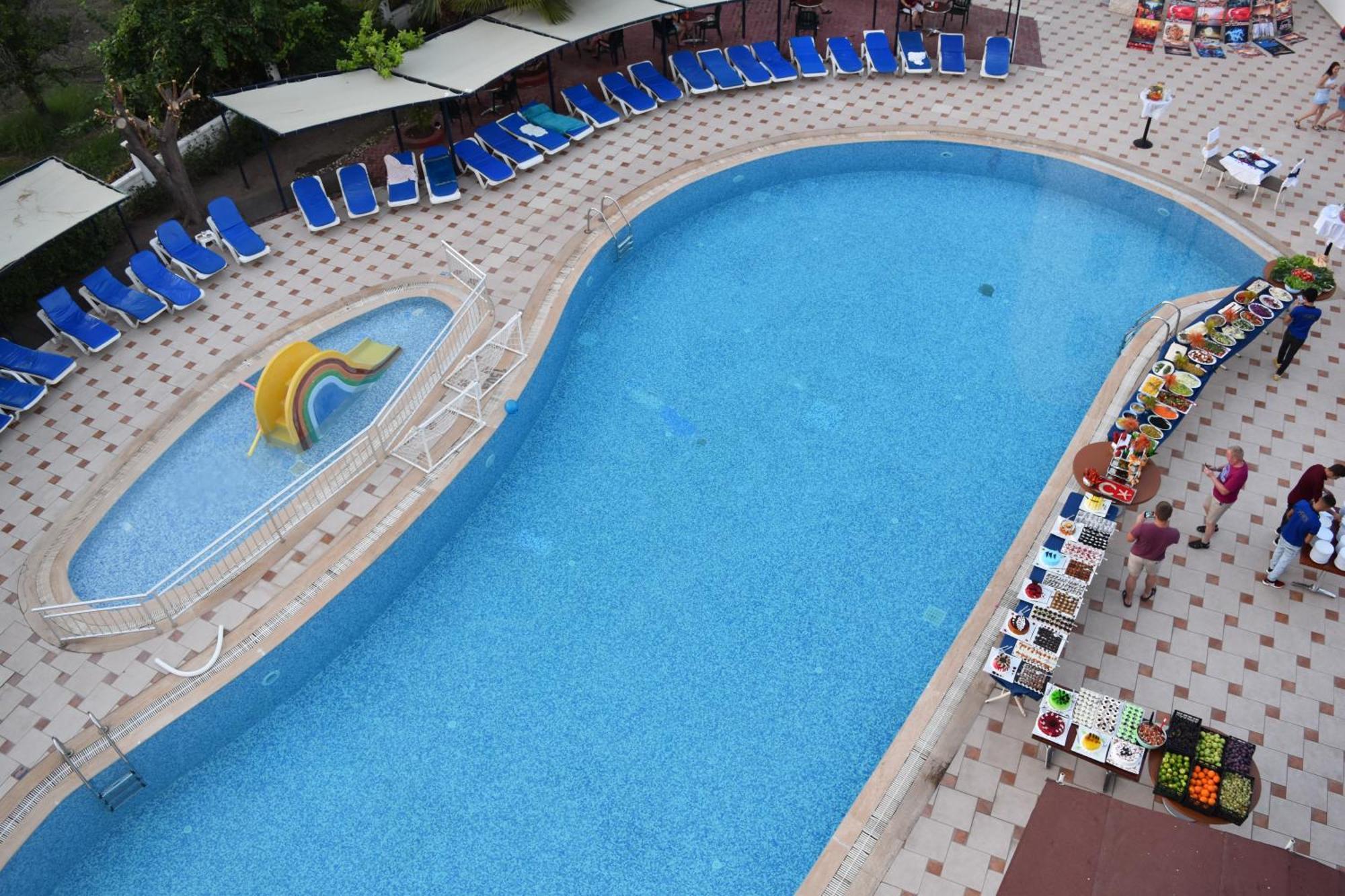 Ares Blue Hotel 4*