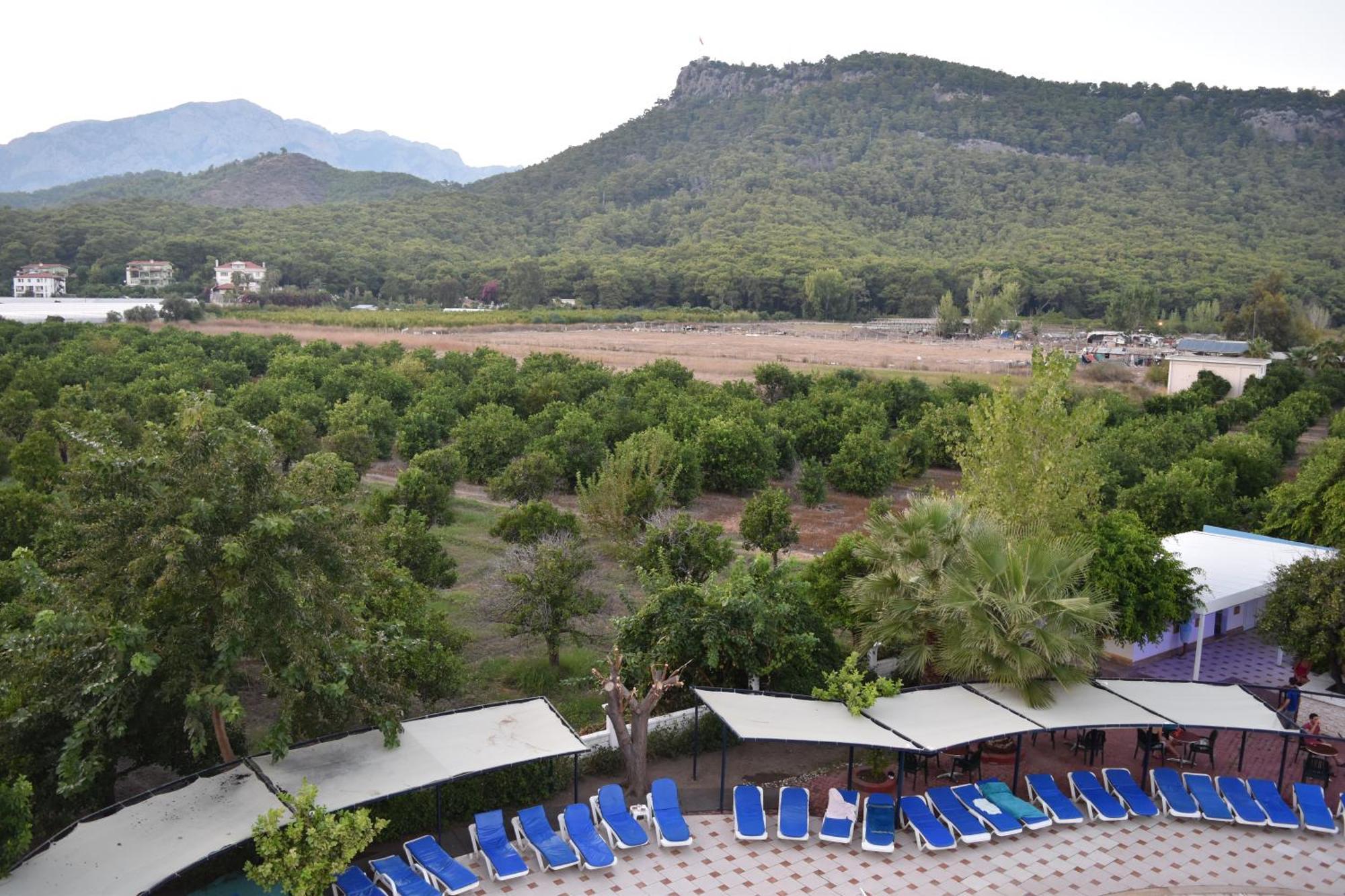 Ares Blue Hotel Kiris