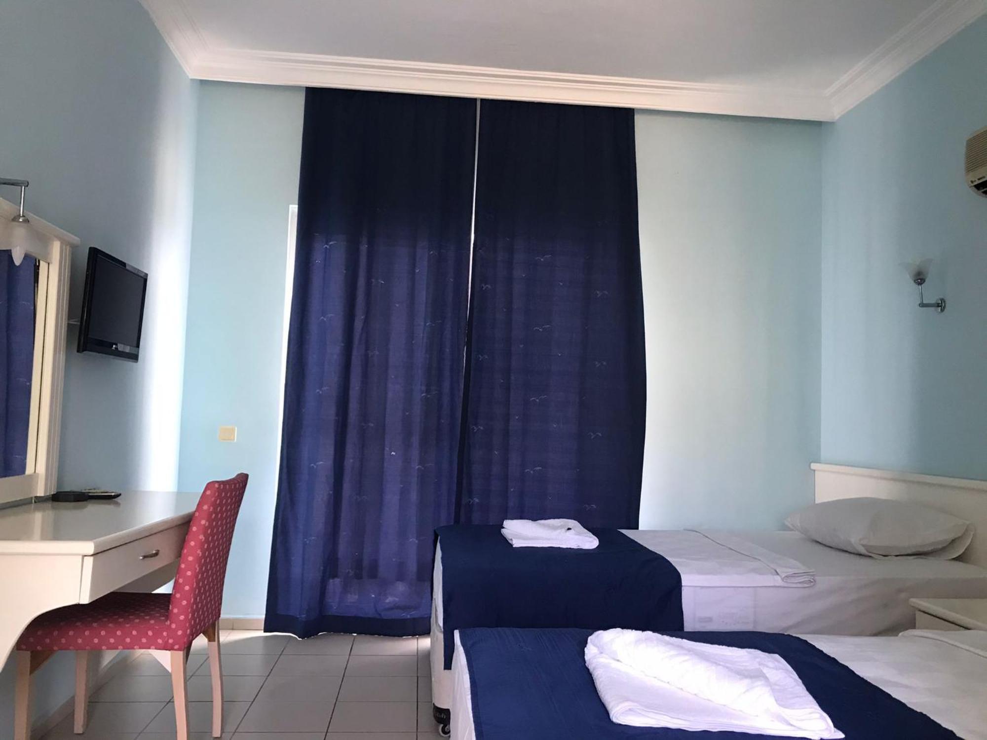 Ares Blue Hotel 4*