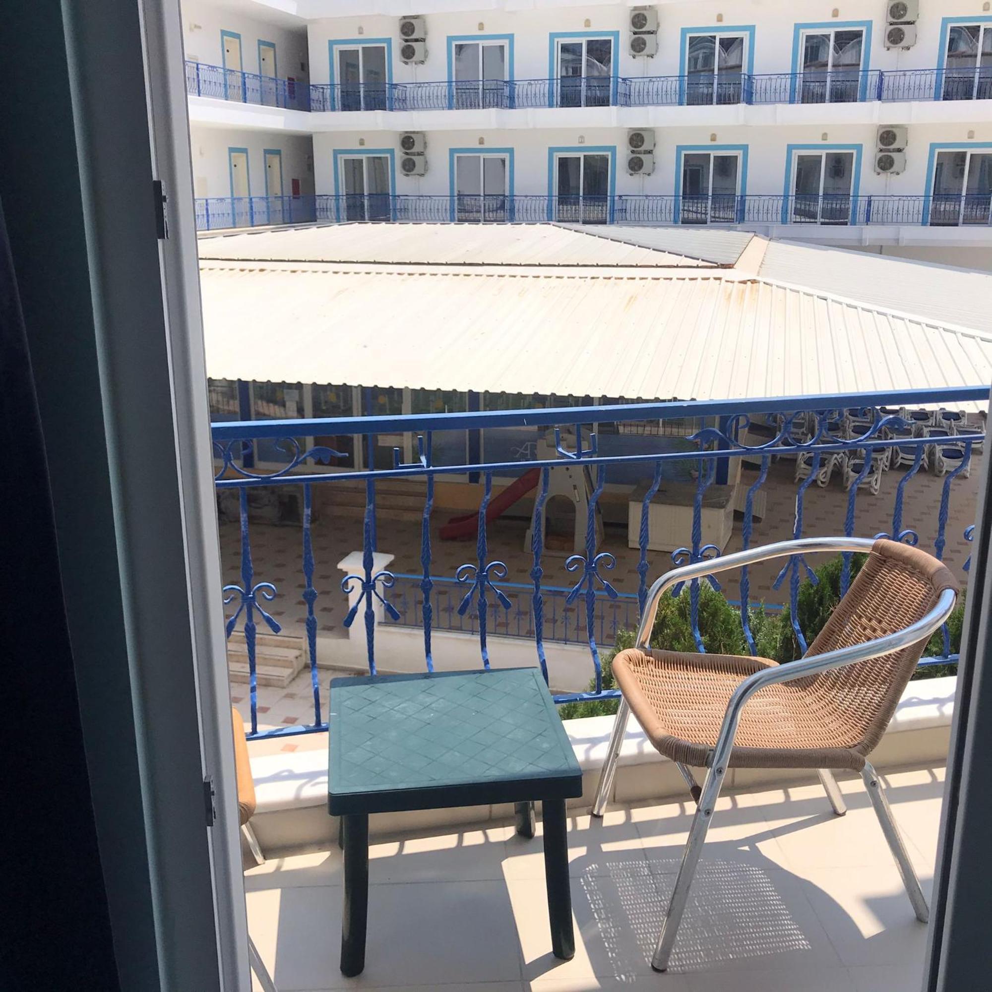 Ares Blue Hotel Kiris