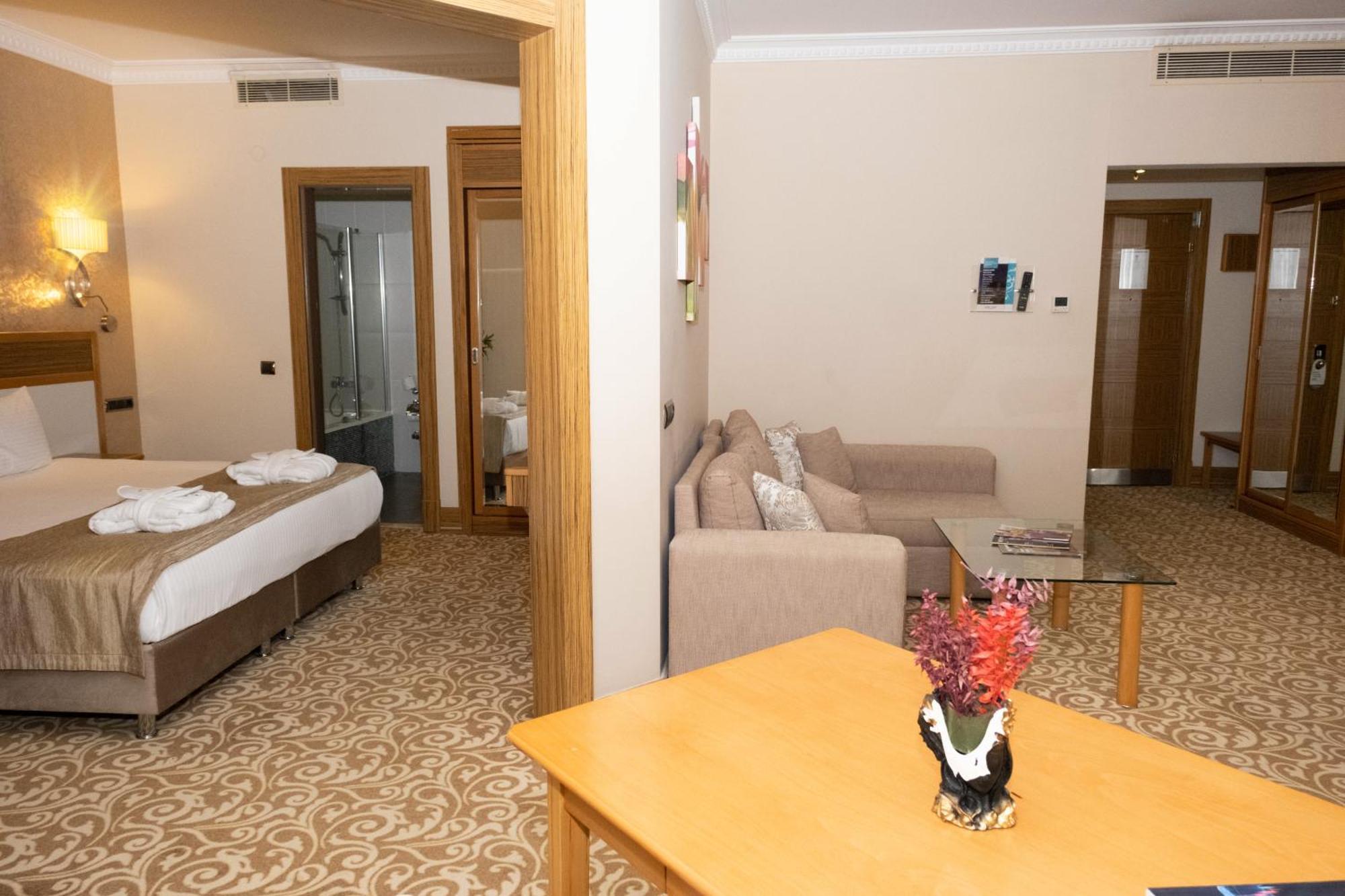 Hotel Euro Park 5*